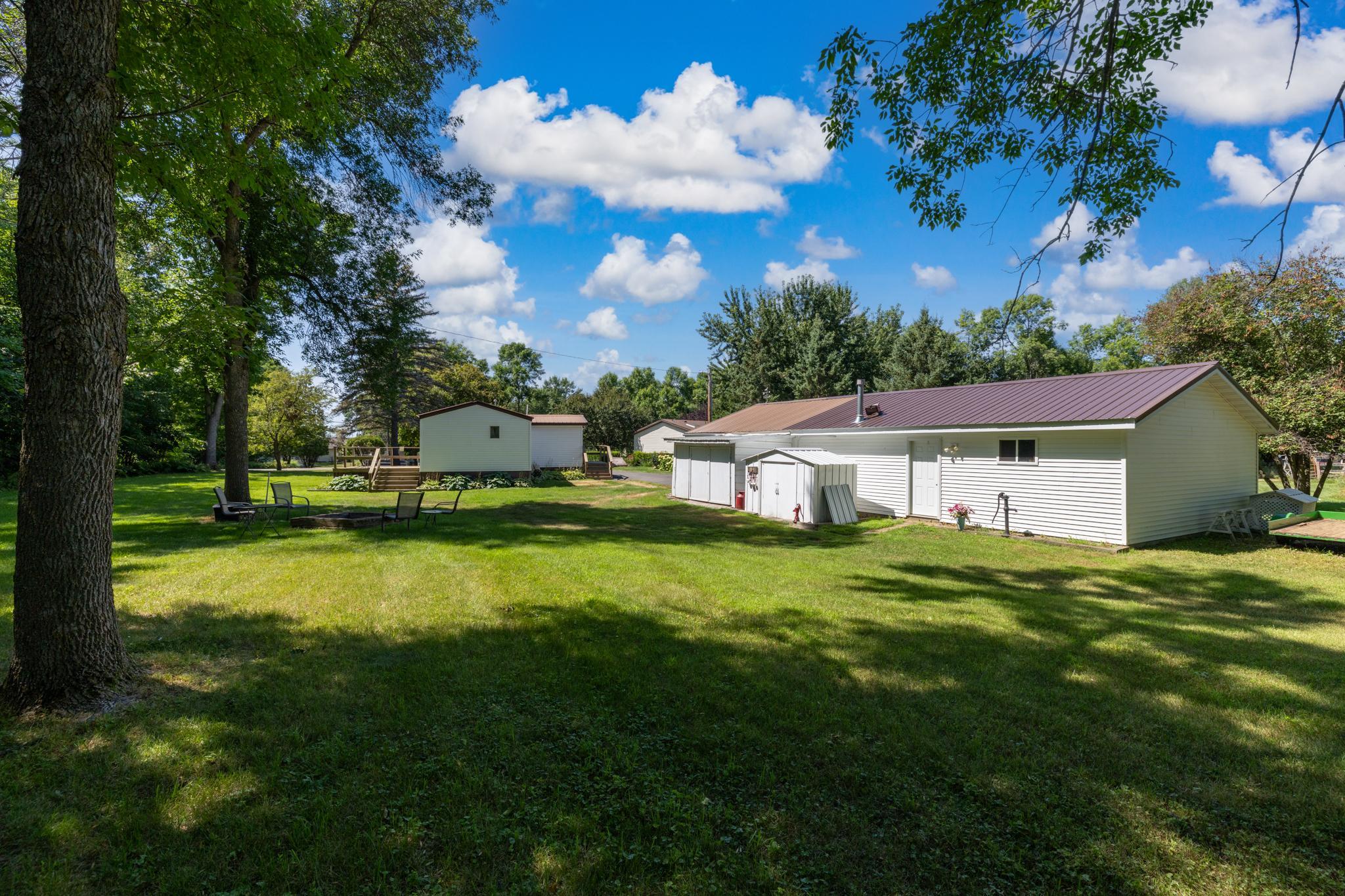 910 Lake Shore Boulevard Property Photo 33