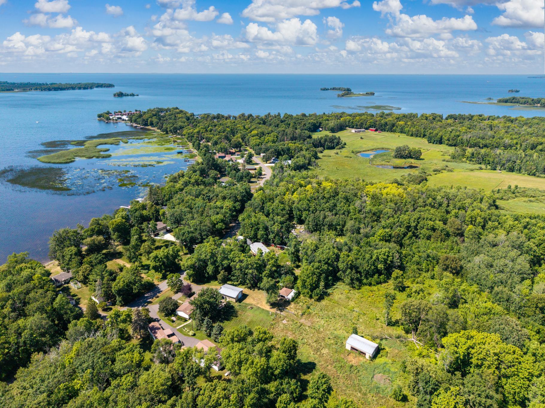 910 Lake Shore Boulevard Property Photo 37