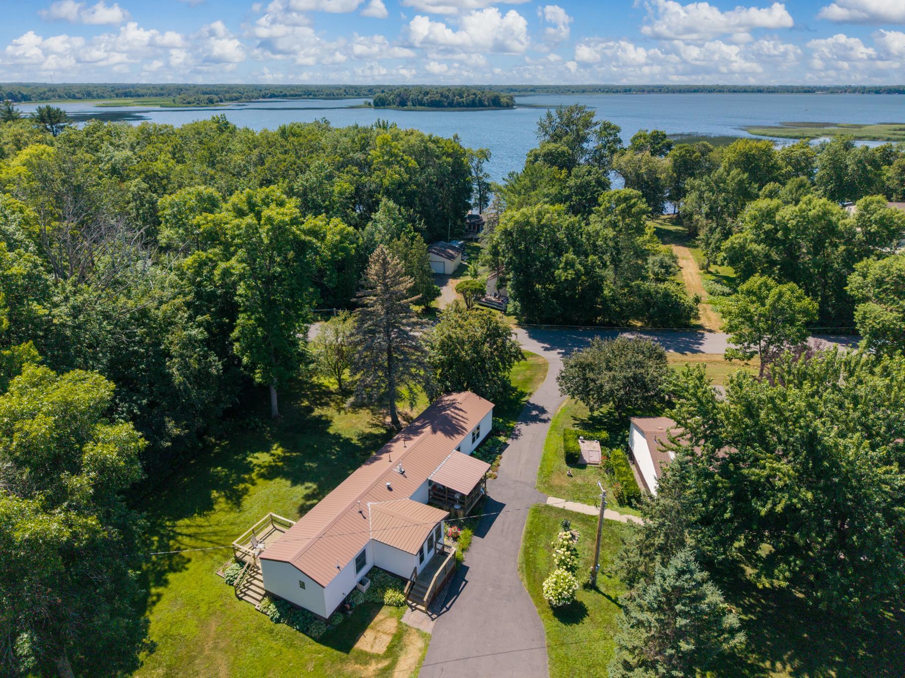 910 Lake Shore Boulevard Property Photo 39
