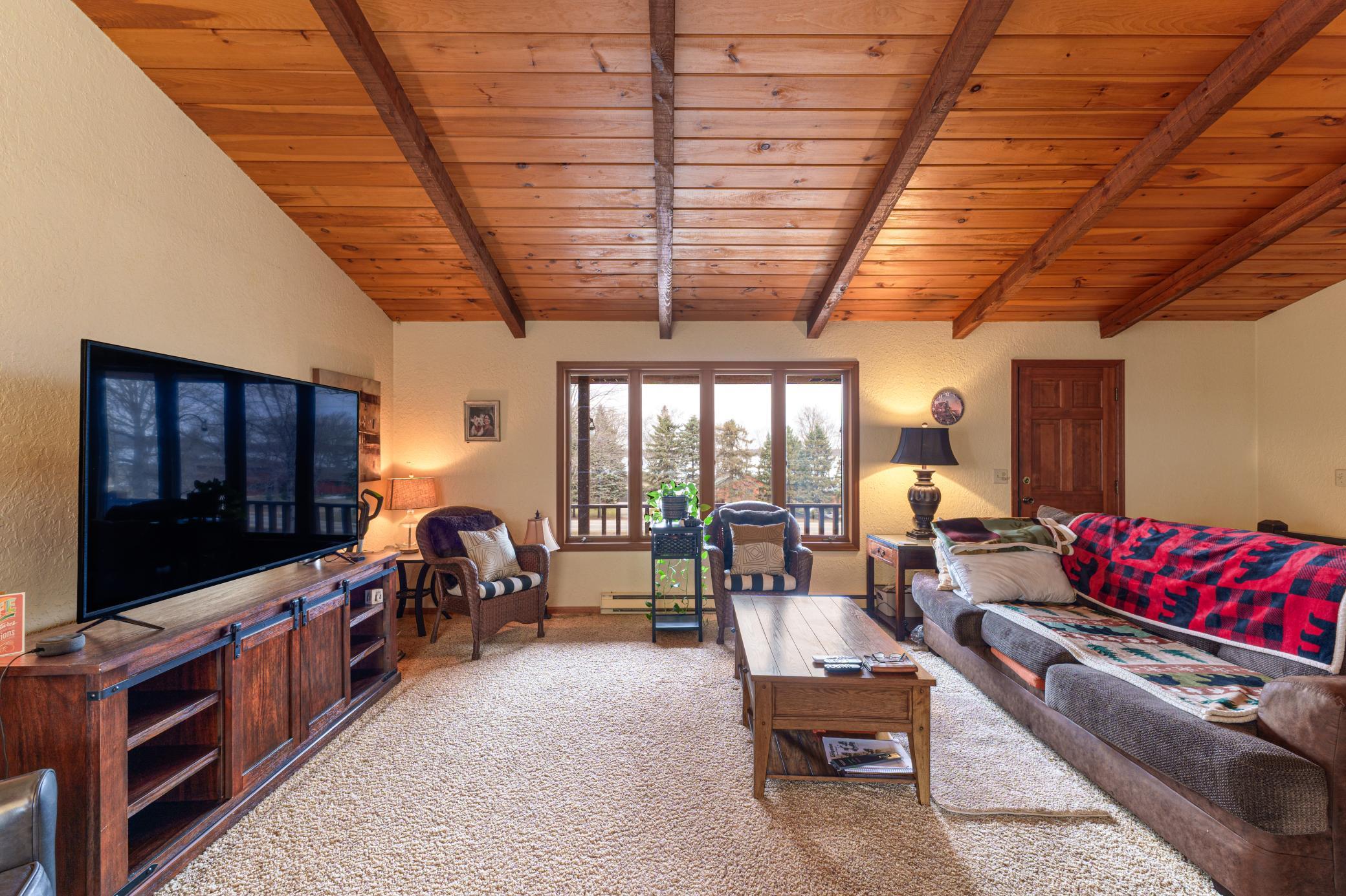 487 Shorewood Drive Property Photo 13