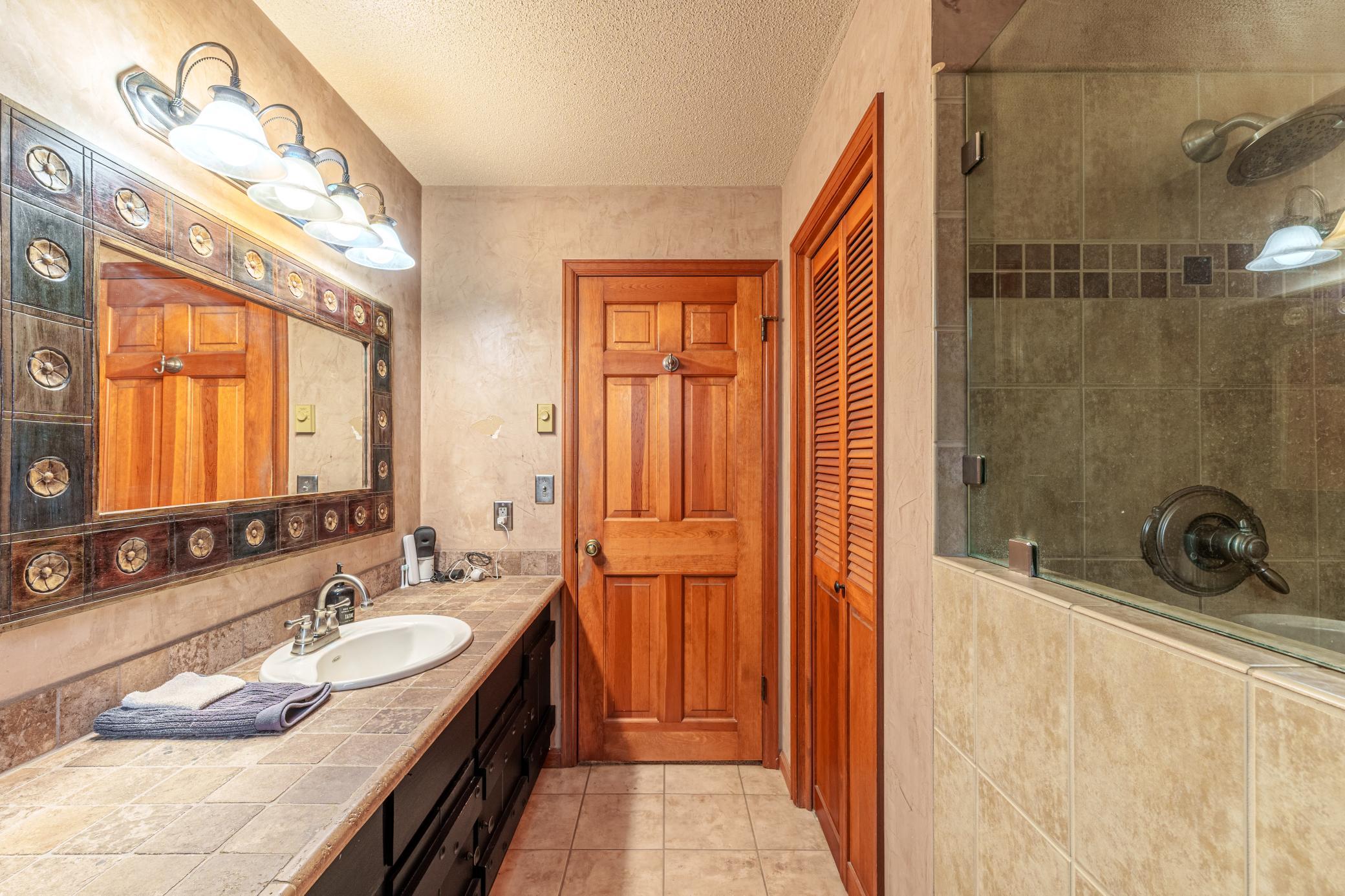 487 Shorewood Drive Property Photo 15