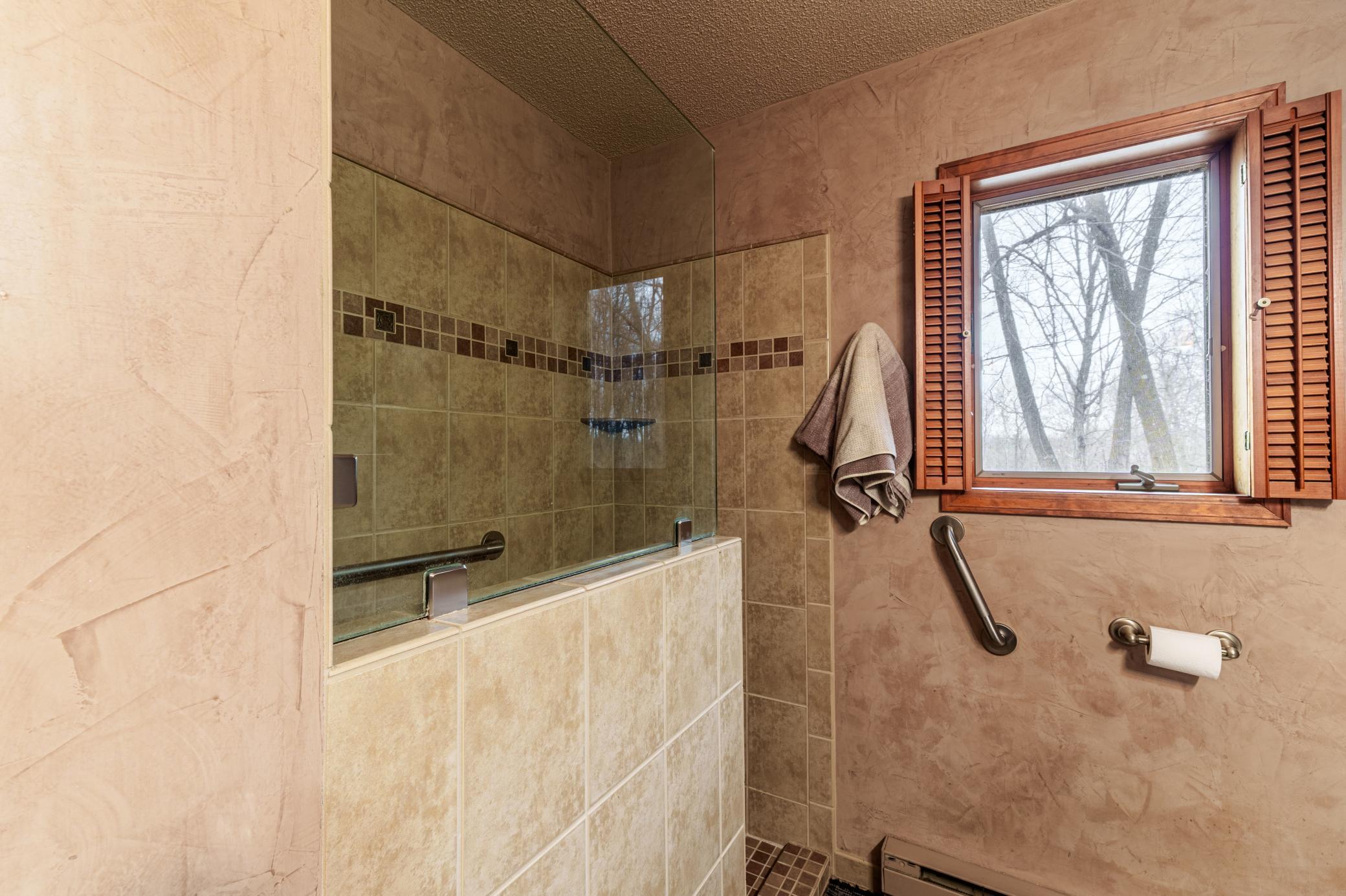 487 Shorewood Drive Property Photo 17