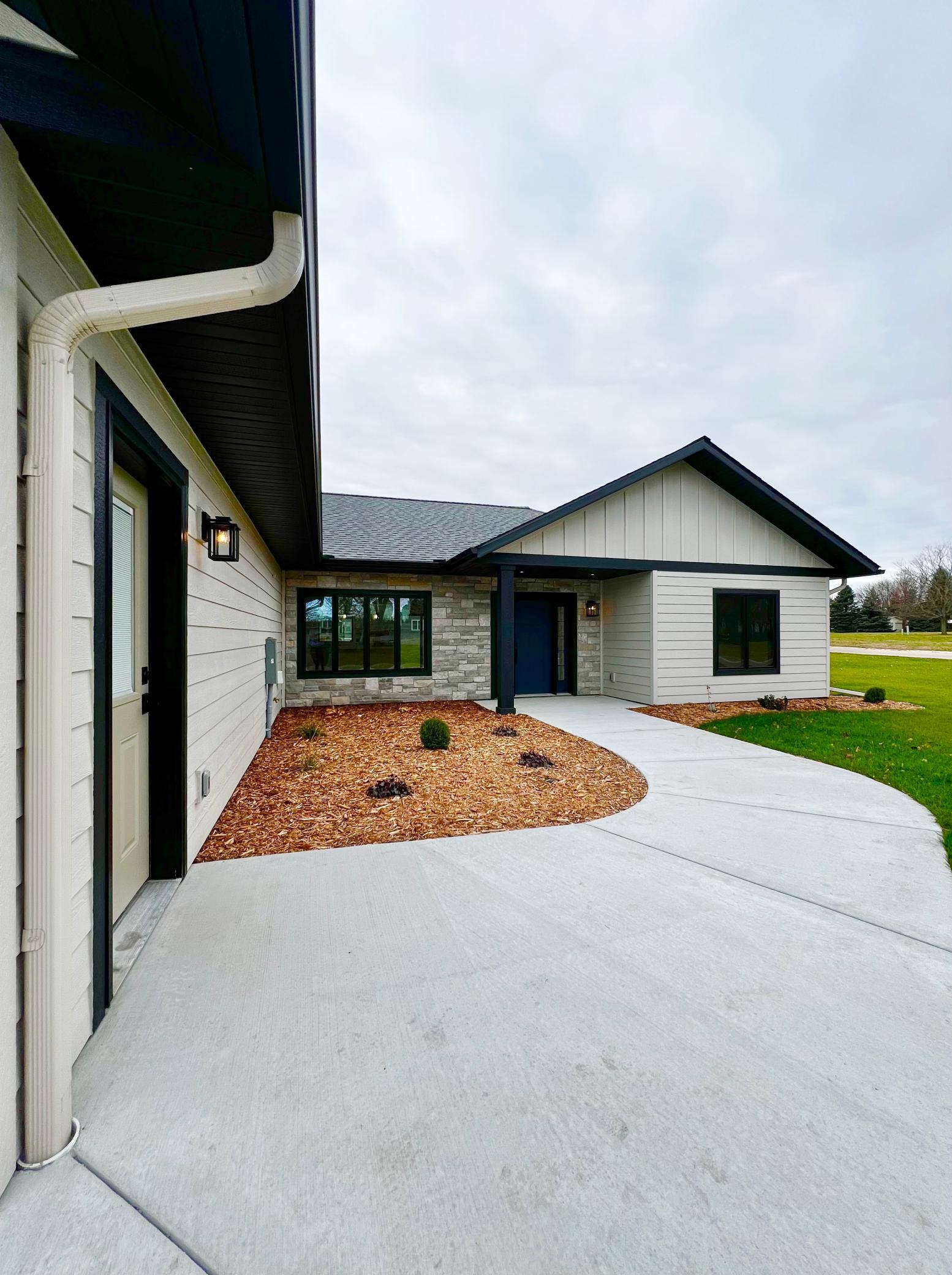 115 Barber Circle Property Photo 6