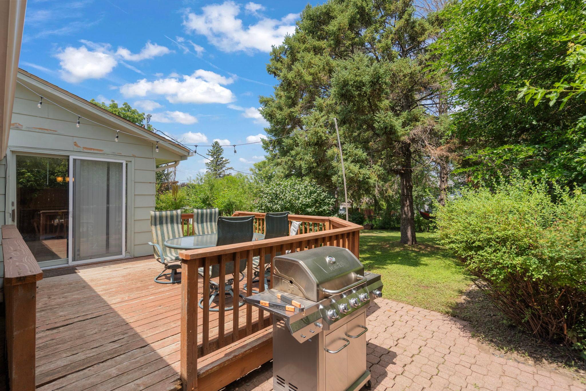 2245 Beam Avenue Property Photo 5