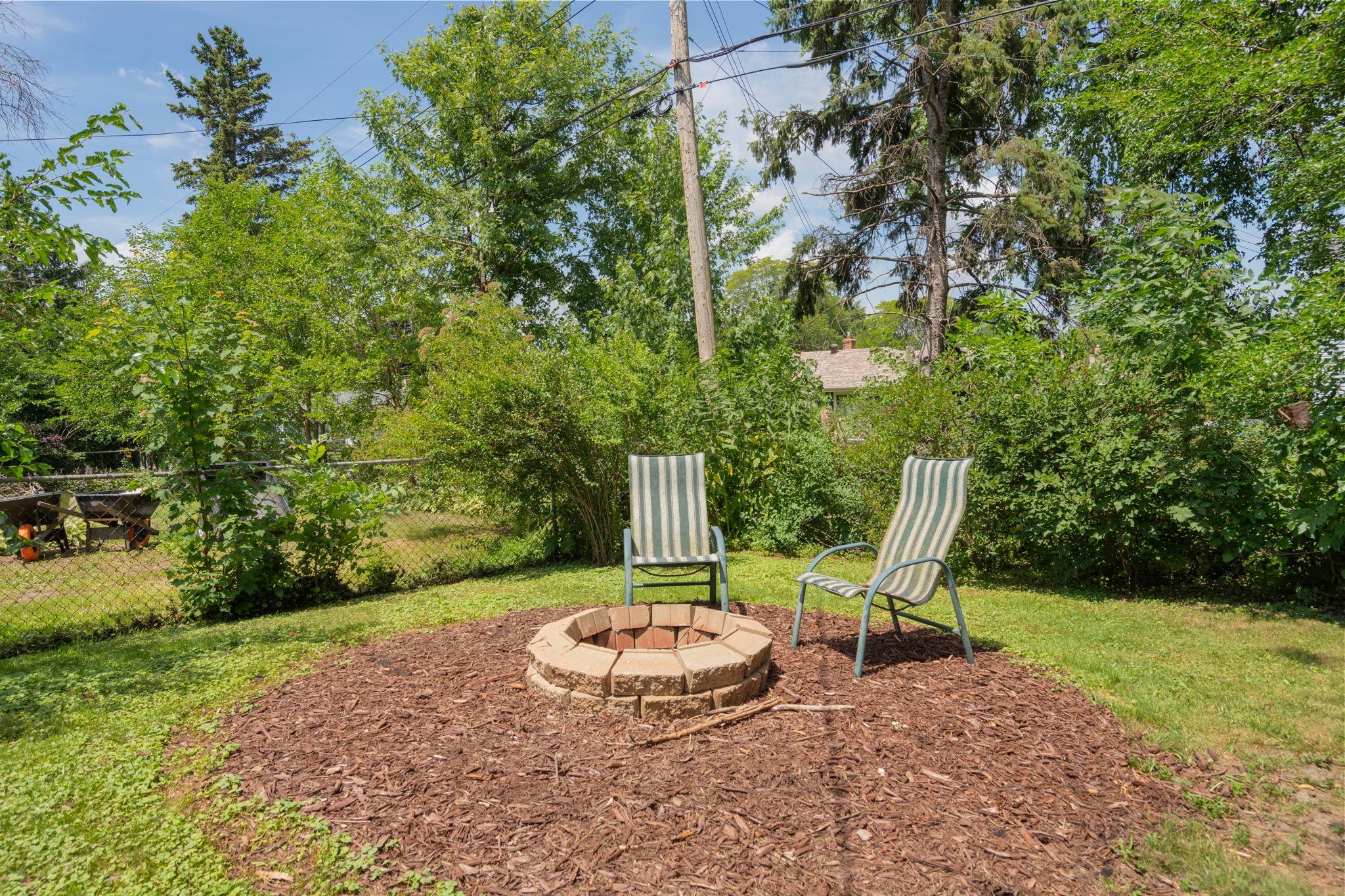 2245 Beam Avenue Property Photo 11