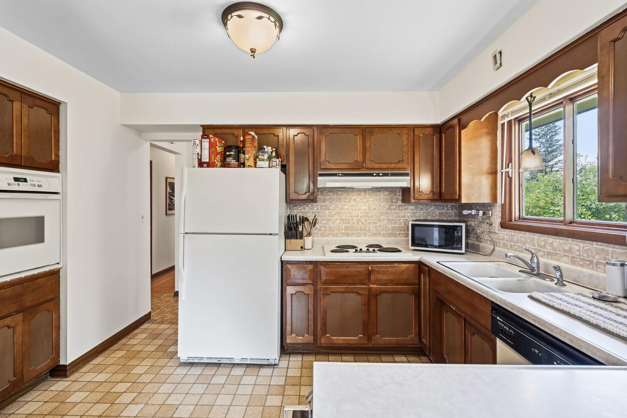 2245 Beam Avenue Property Photo 23