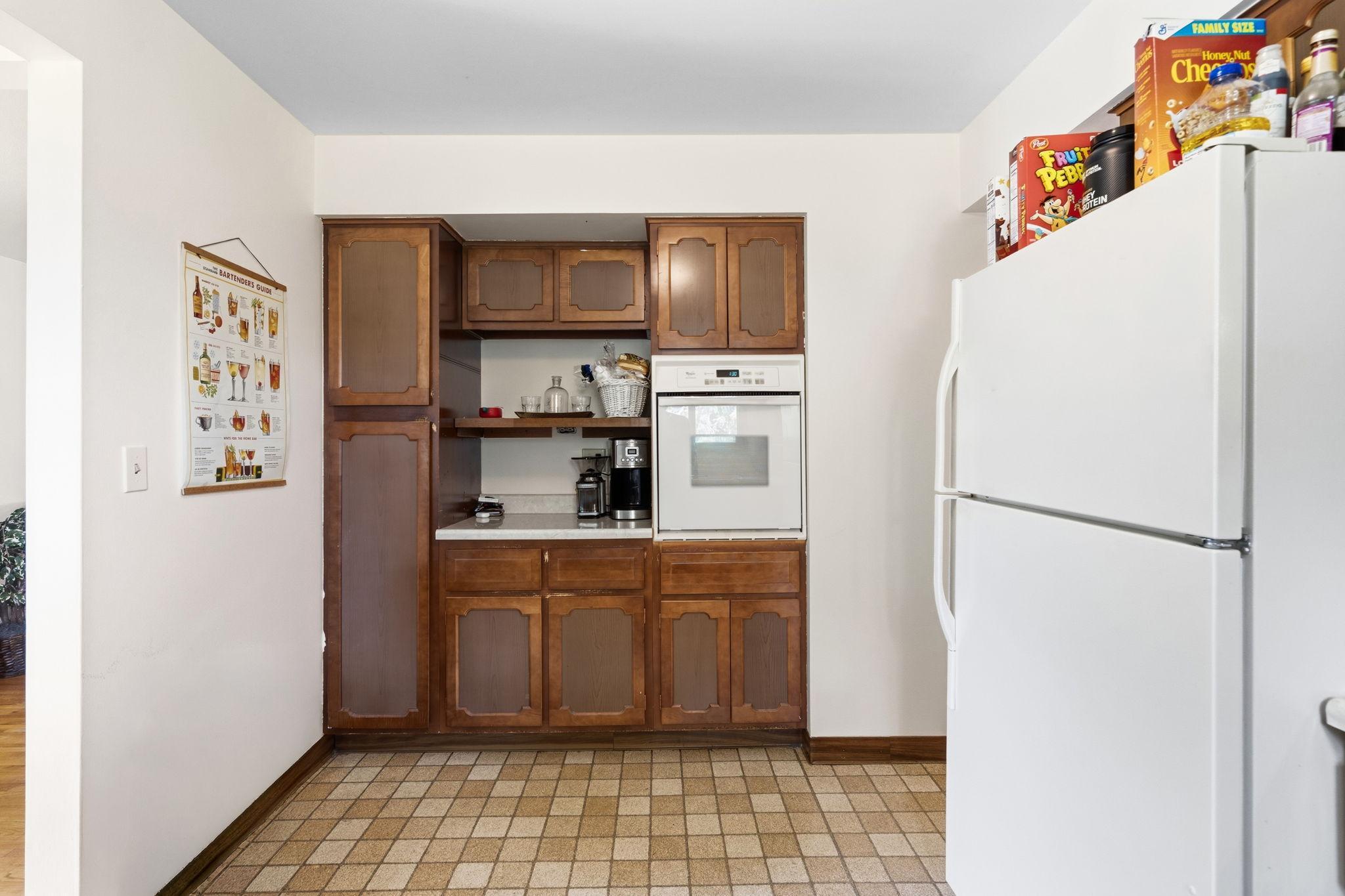 2245 Beam Avenue Property Photo 25