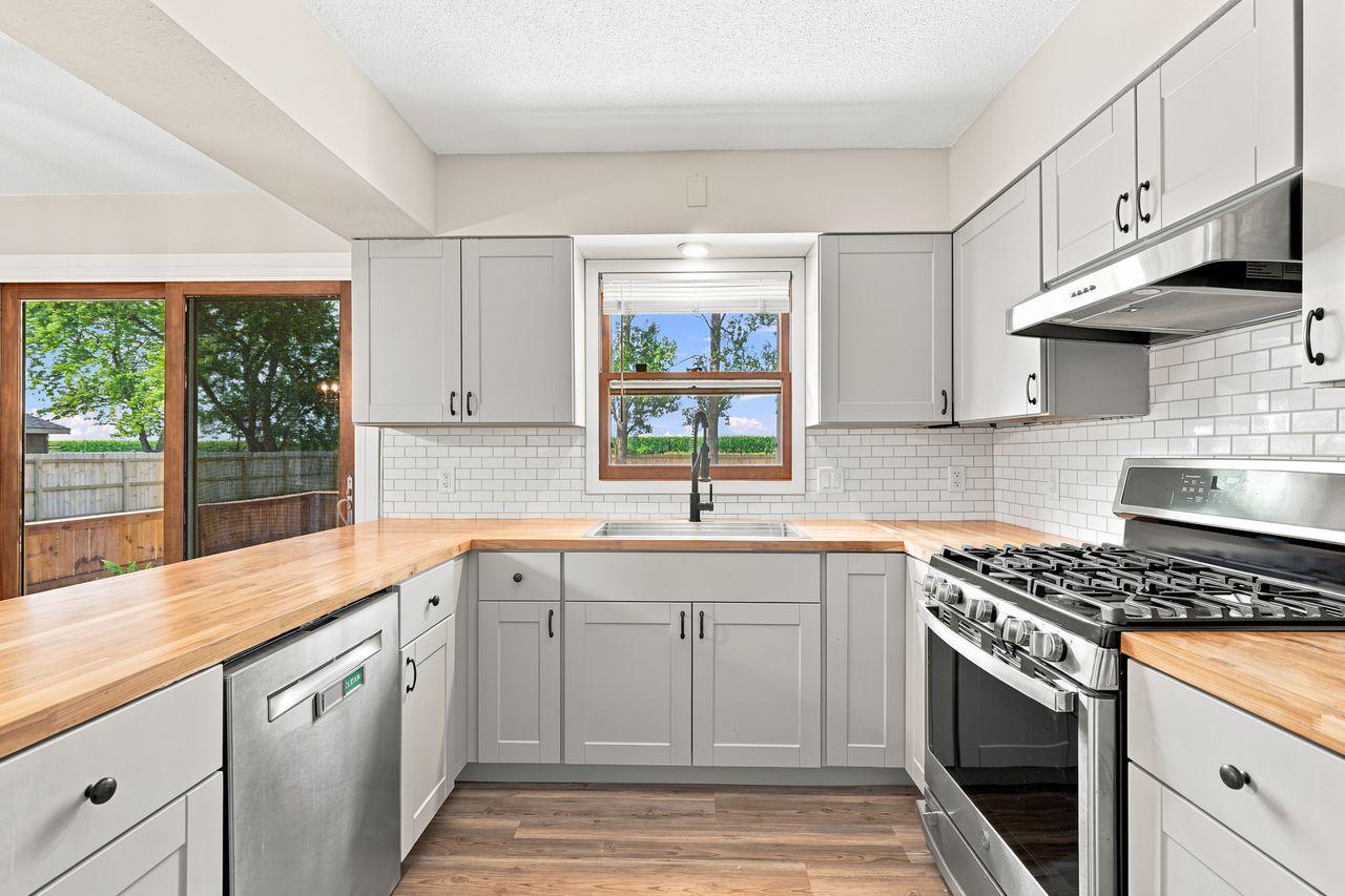 916 Birch Avenue W Property Photo 11