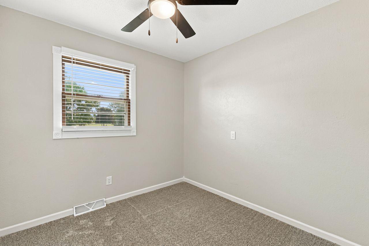 916 Birch Avenue W Property Photo 16
