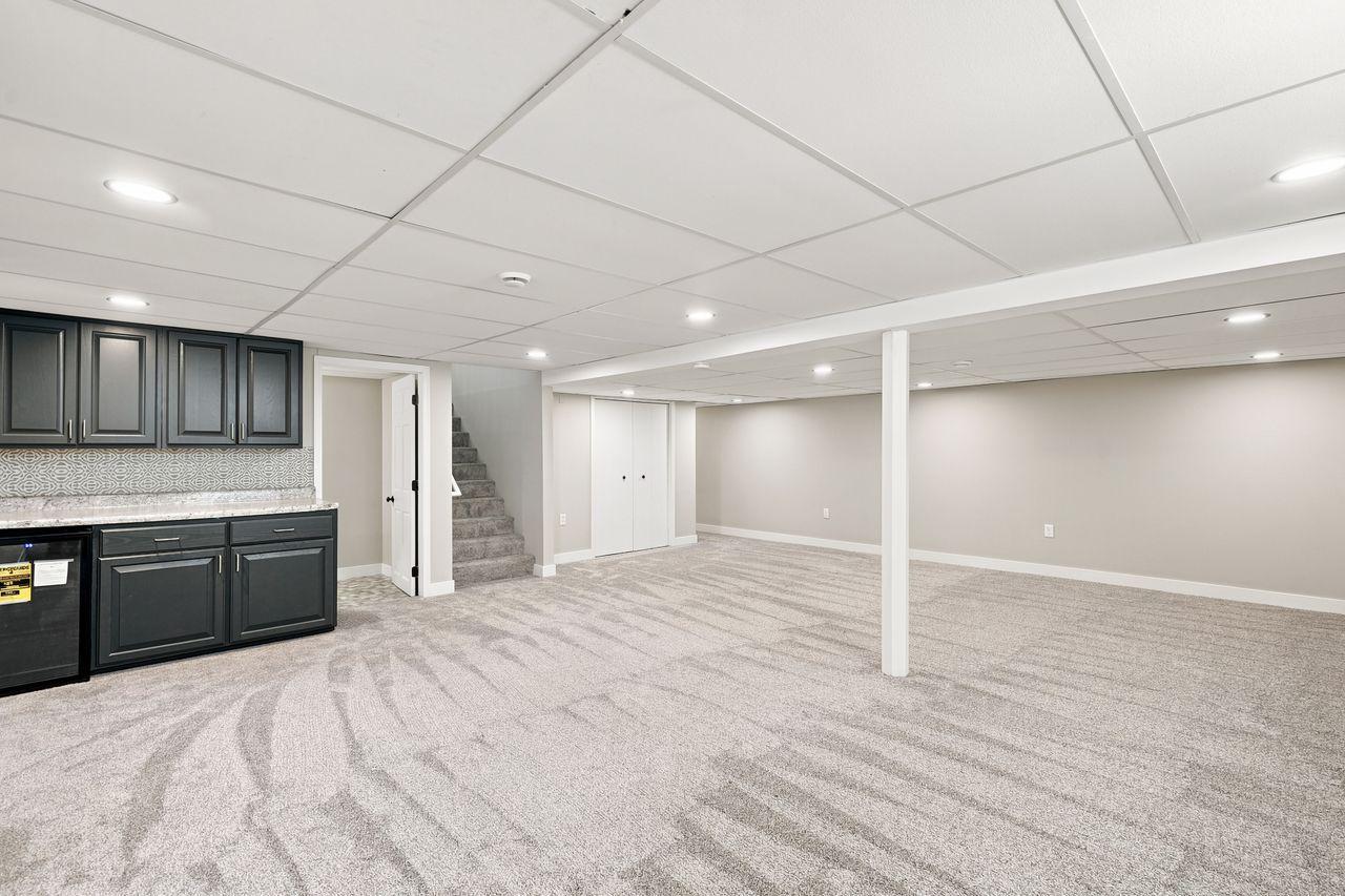916 Birch Avenue W Property Photo 18
