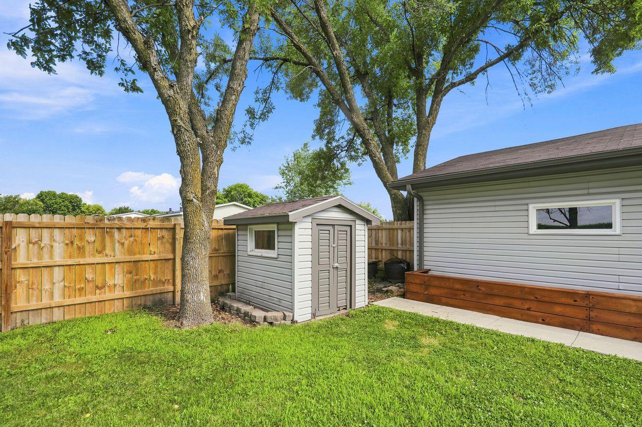 916 Birch Avenue W Property Photo 28