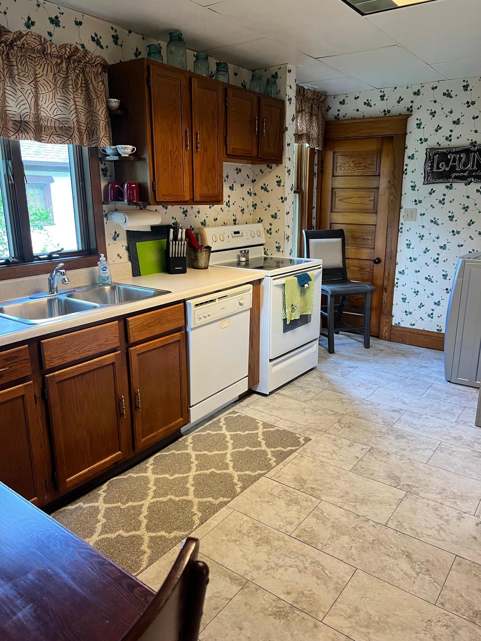 821 3rd Avenue Property Photo 11