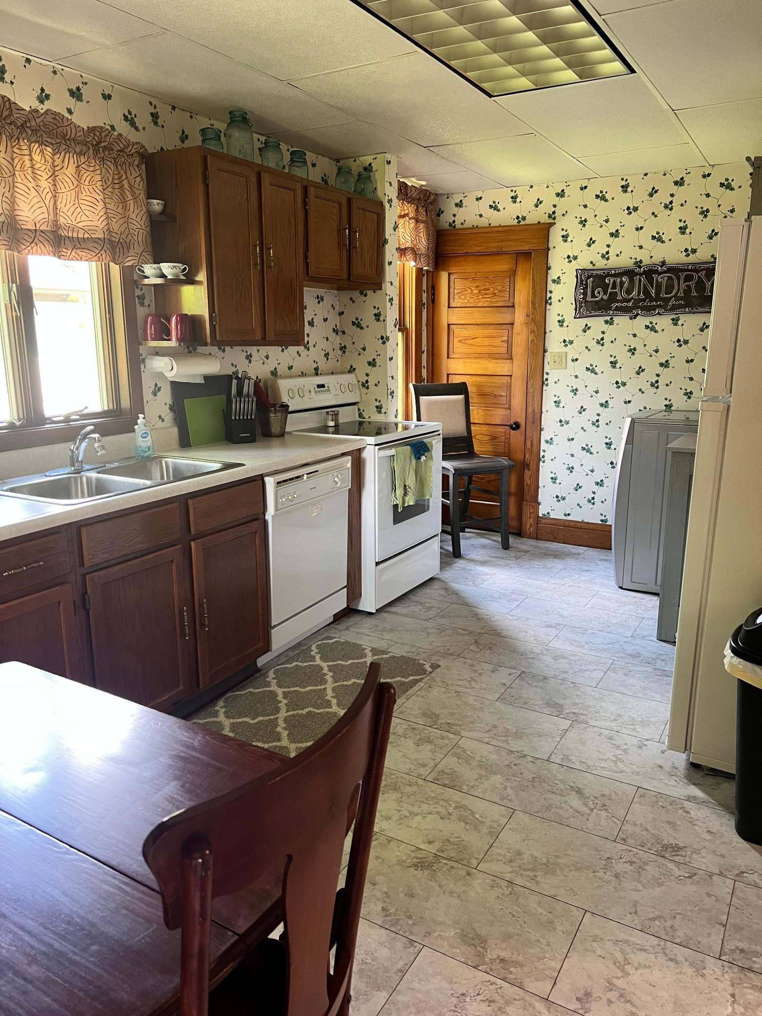 821 3rd Avenue Property Photo 13