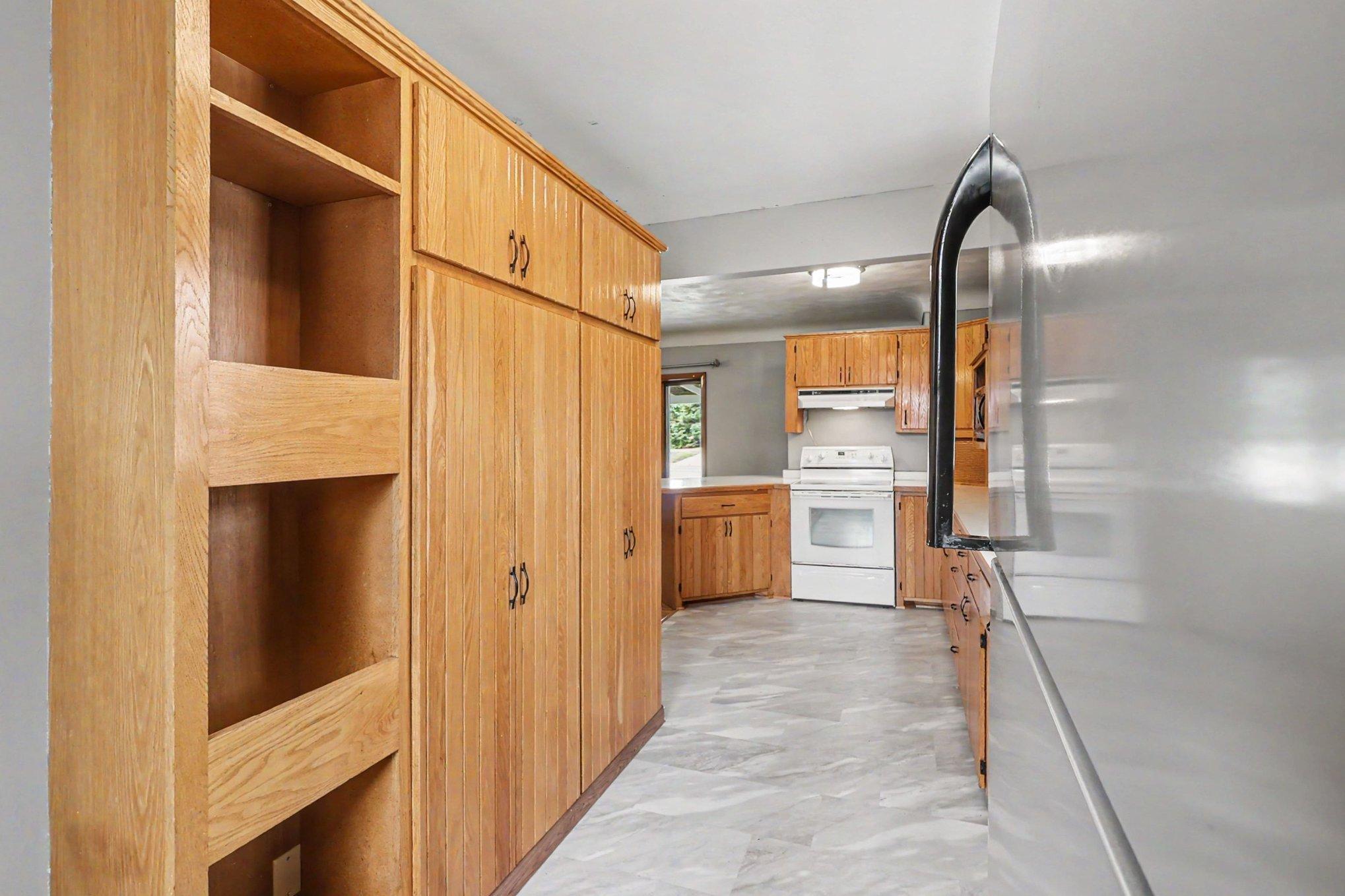 2842 Lexington Avenue S Property Photo 7