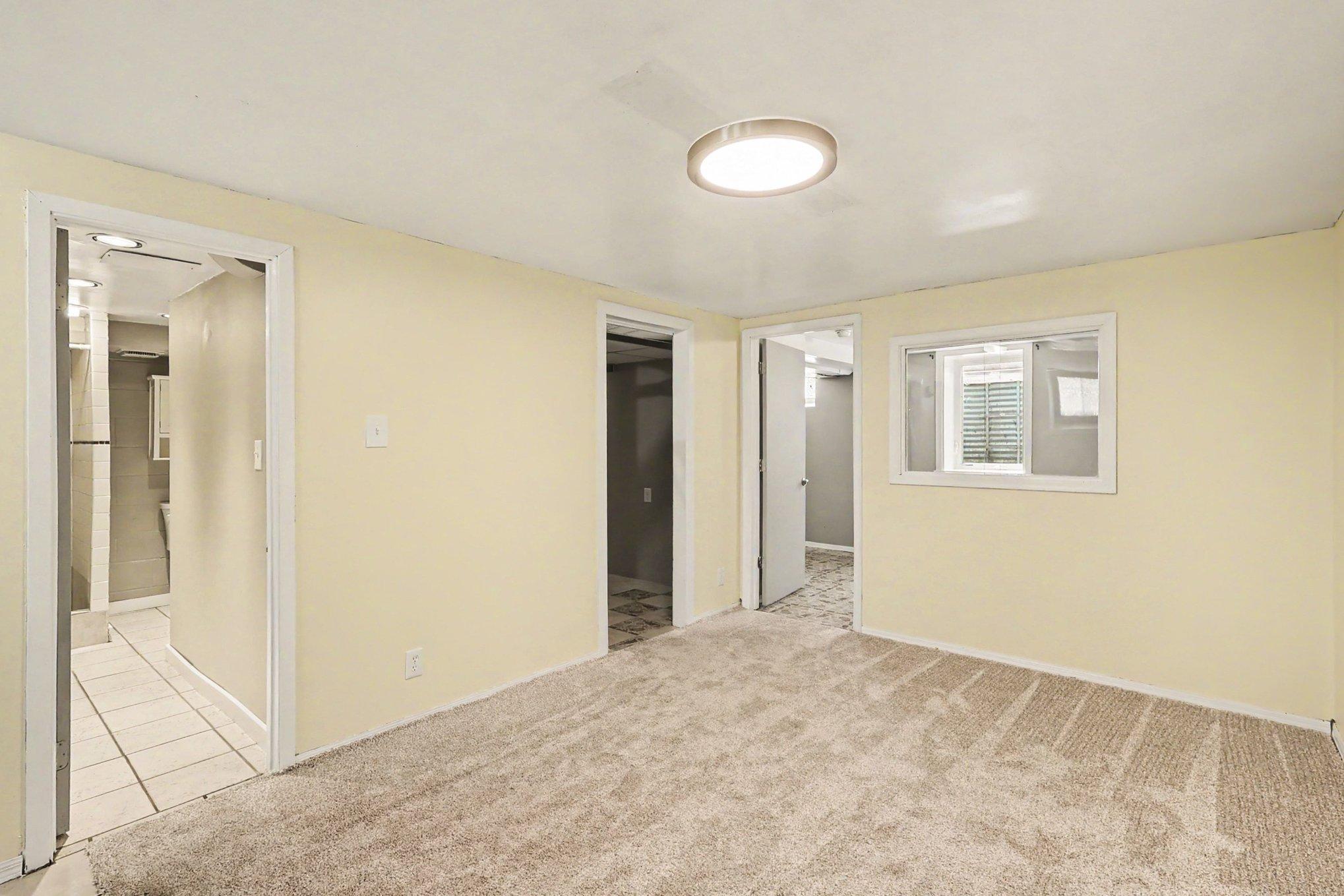 2842 Lexington Avenue S Property Photo 17