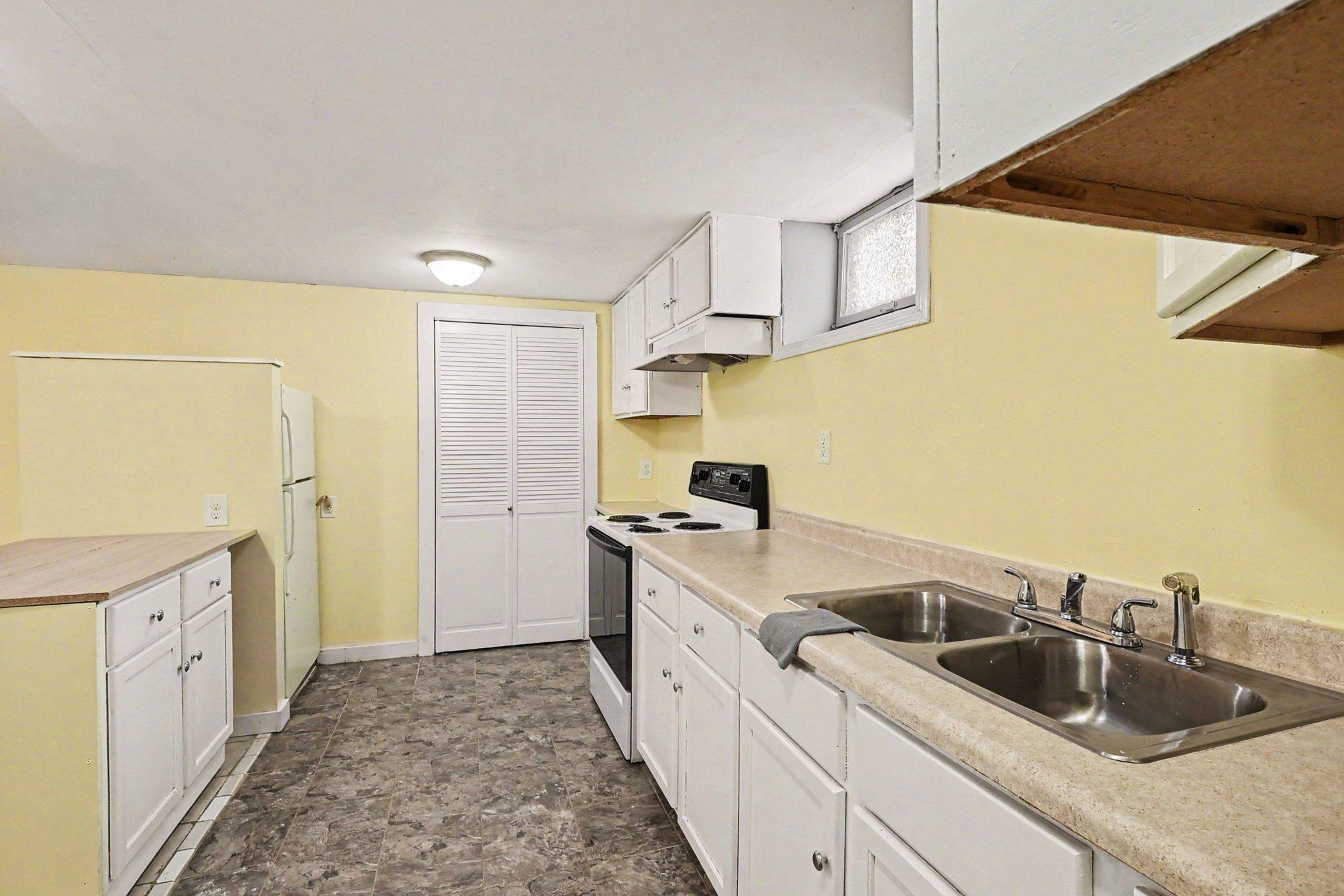 2842 Lexington Avenue S Property Photo 21