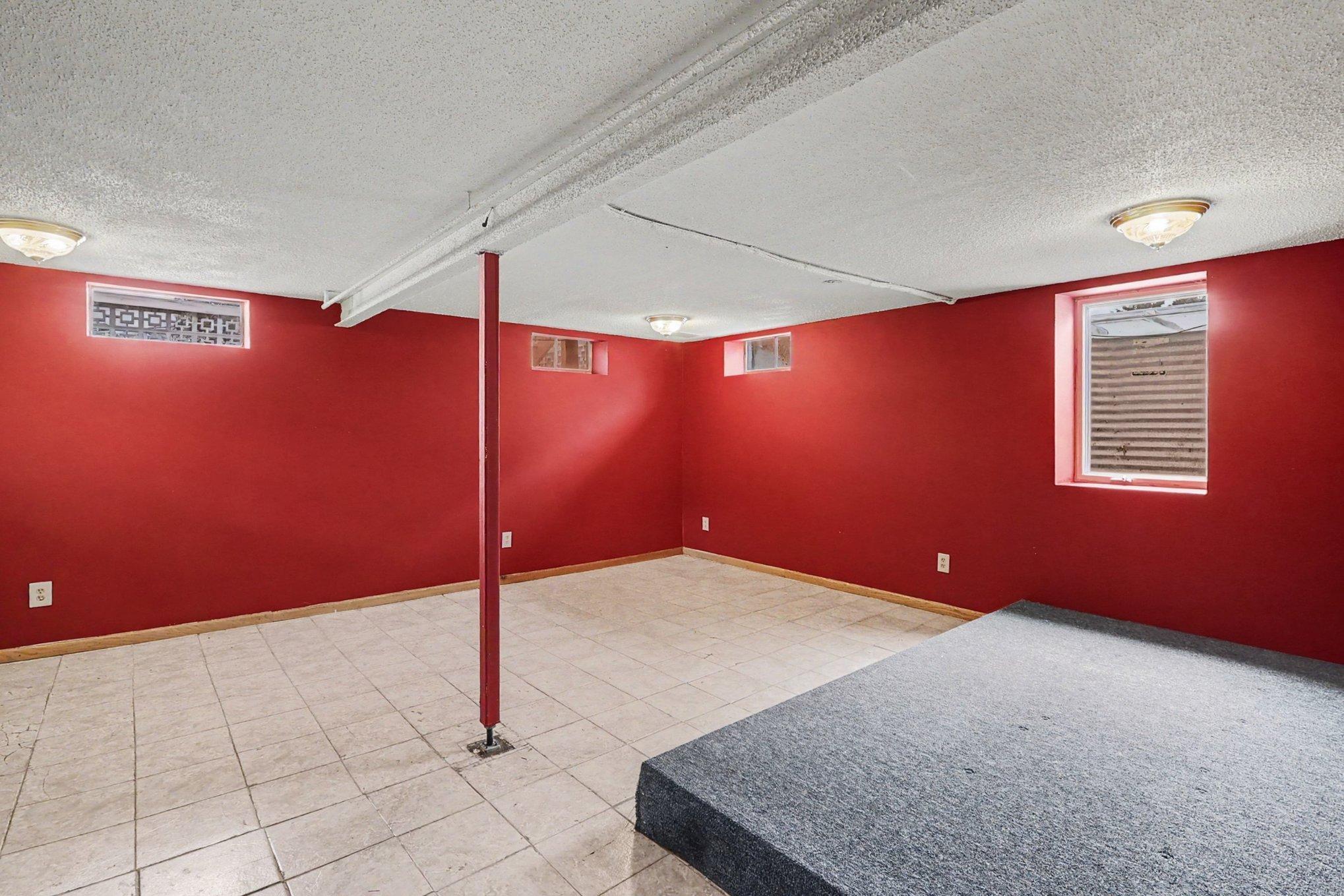 2842 Lexington Avenue S Property Photo 24
