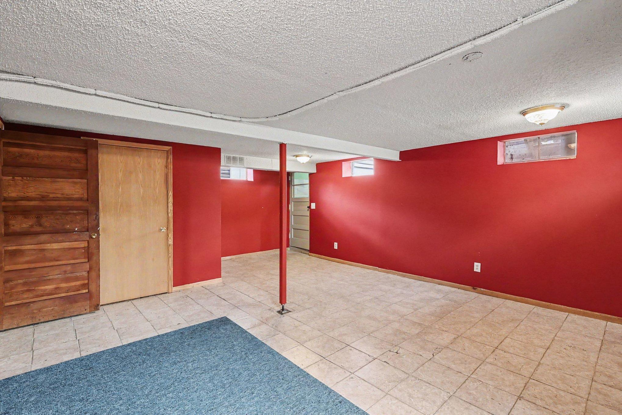 2842 Lexington Avenue S Property Photo 26