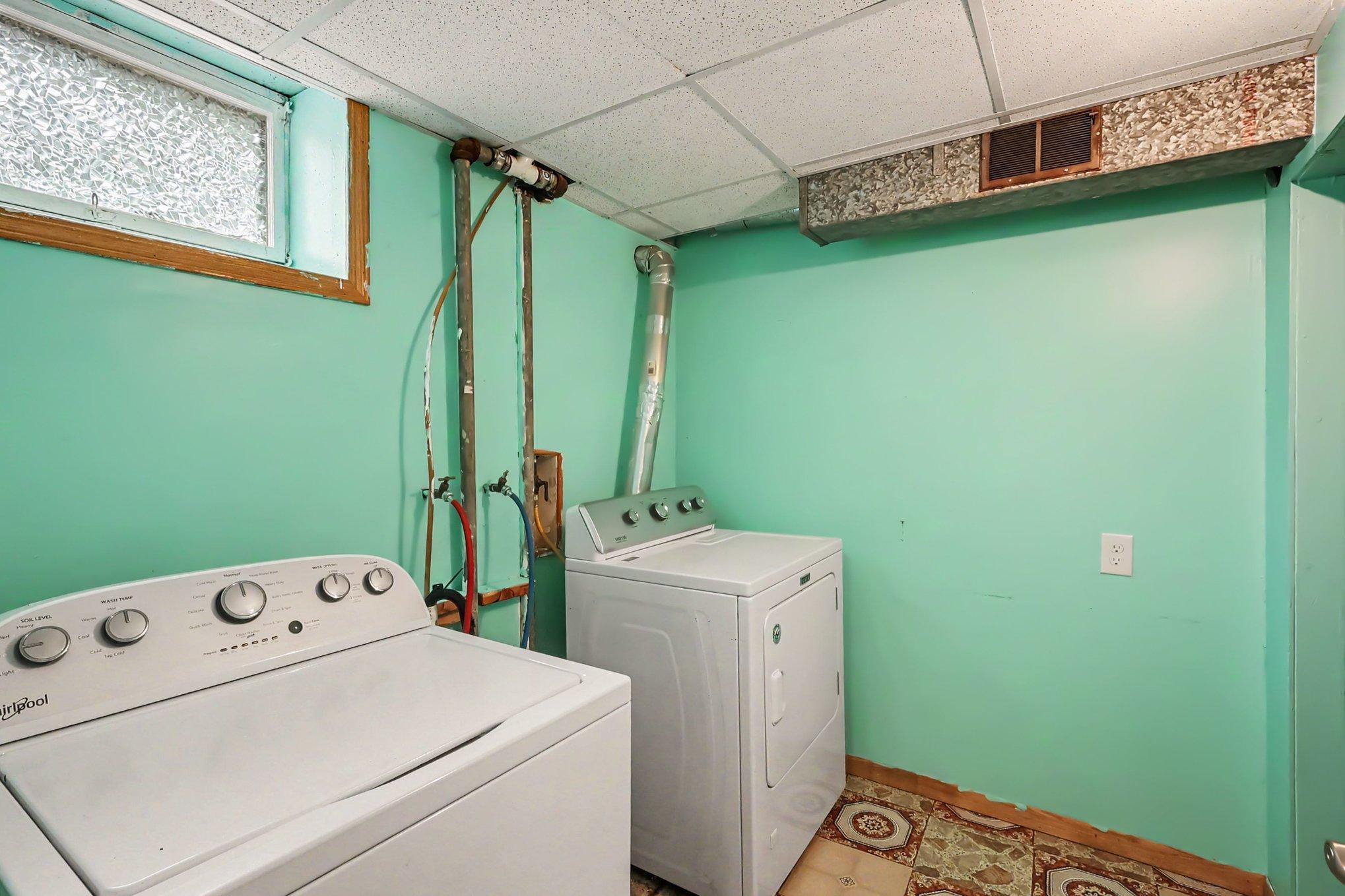 2842 Lexington Avenue S Property Photo 27