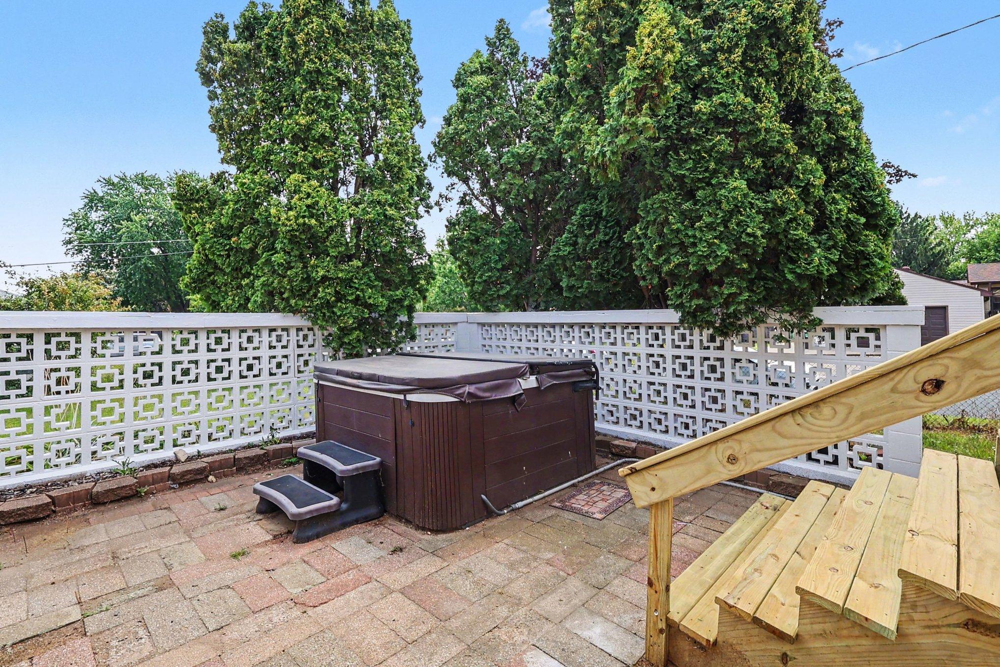 2842 Lexington Avenue S Property Photo 30