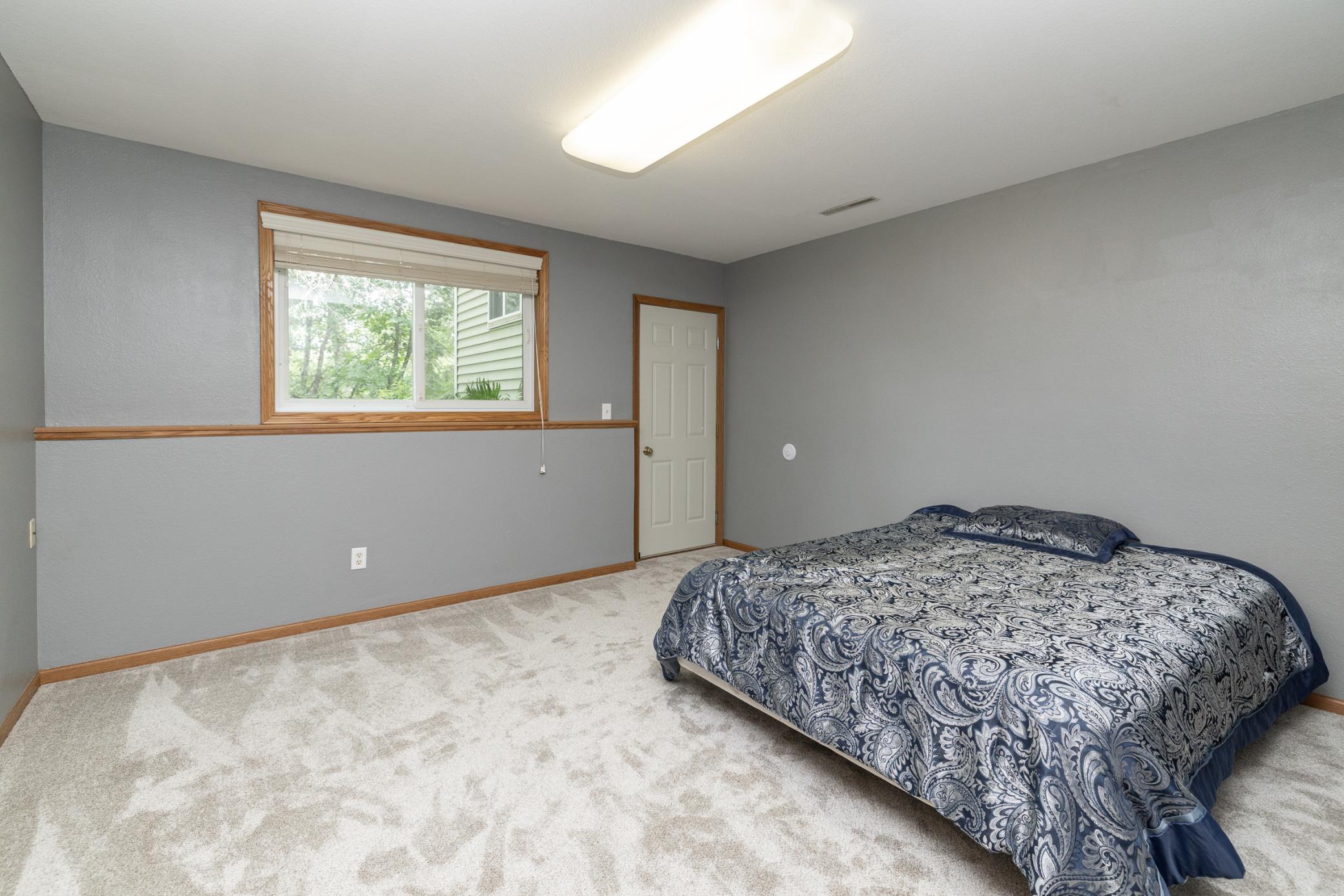 4334 Cooper Avenue S Property Photo 17