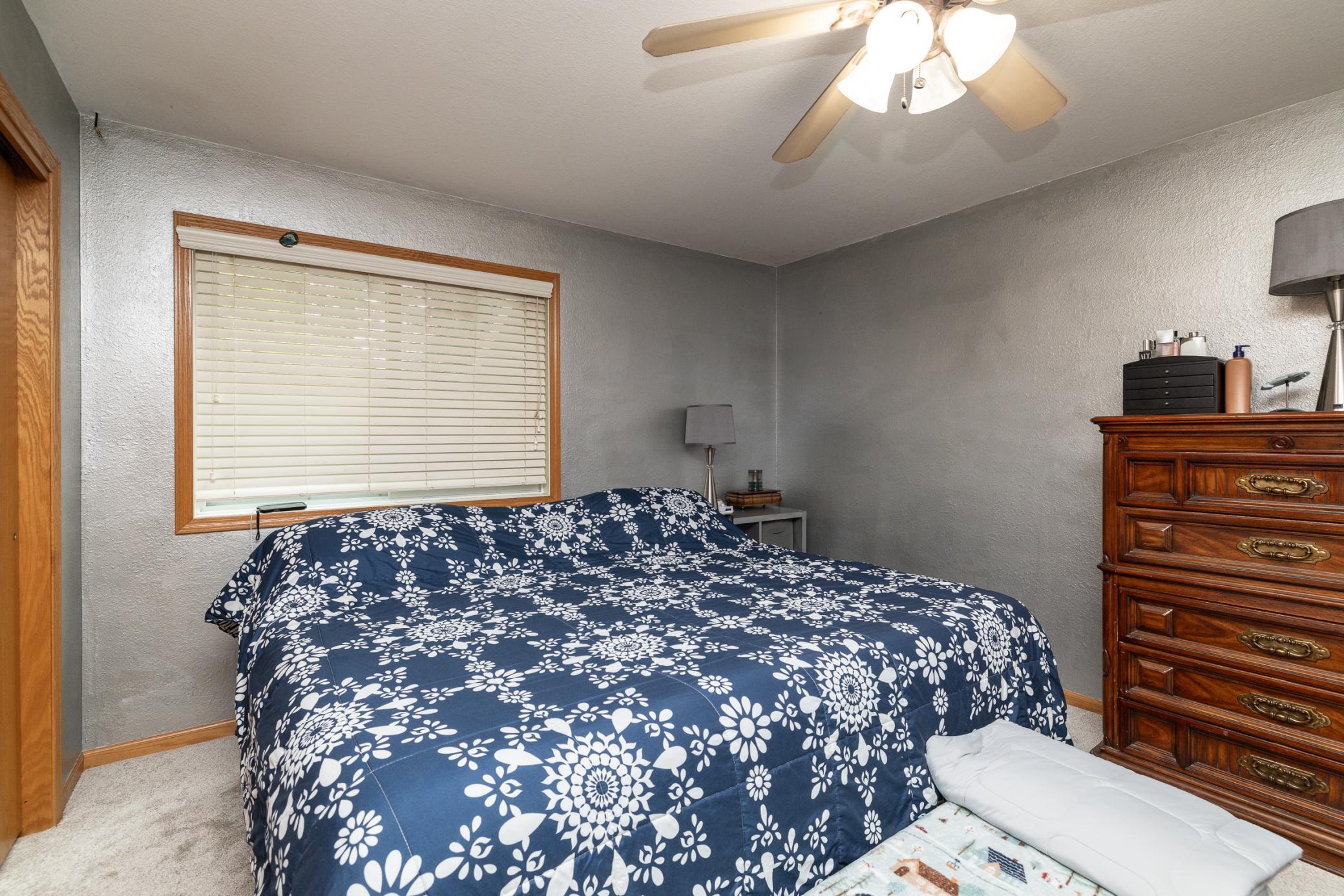 4334 Cooper Avenue S Property Photo 26