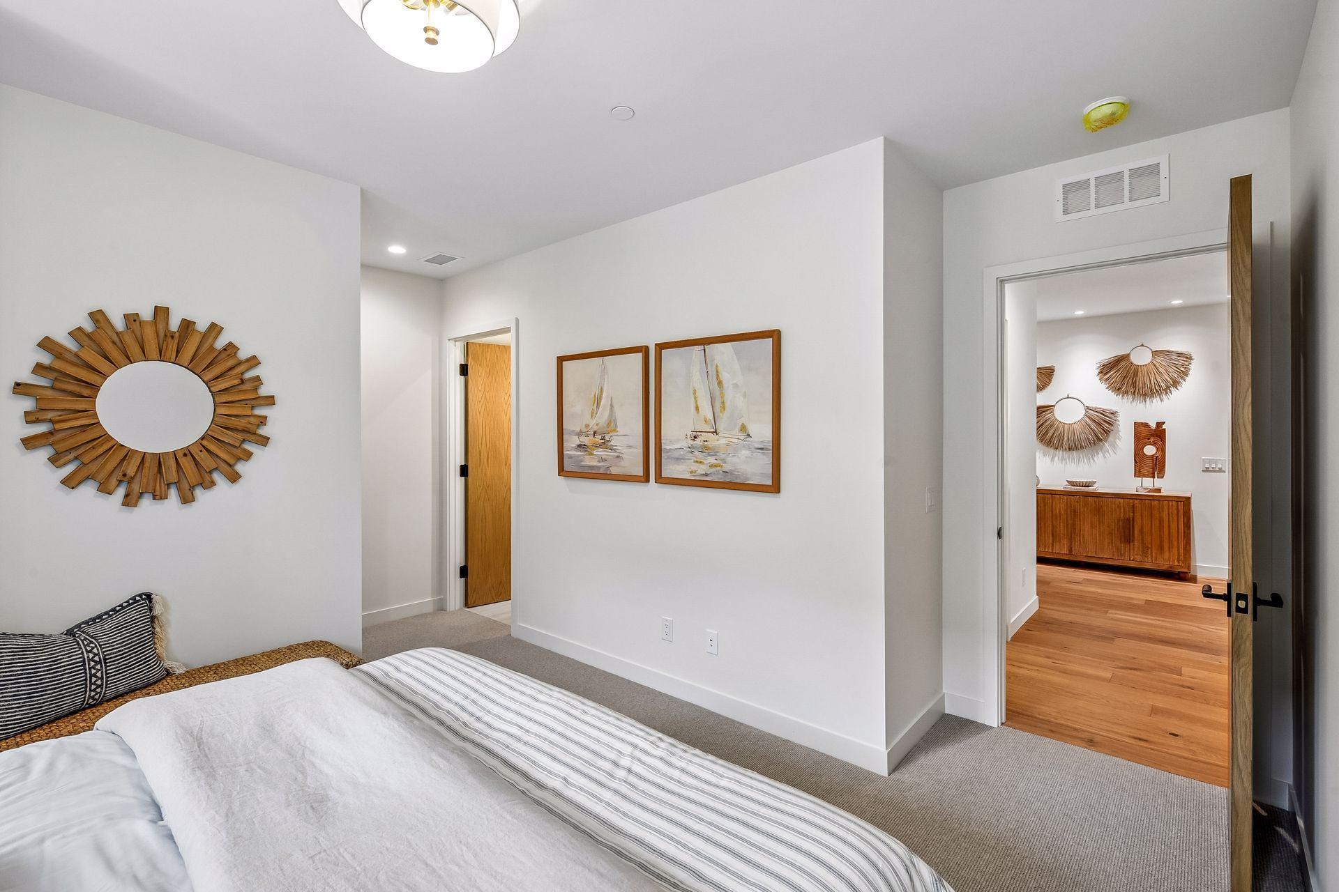 150 Broadway Avenue S 2a Property Photo 8