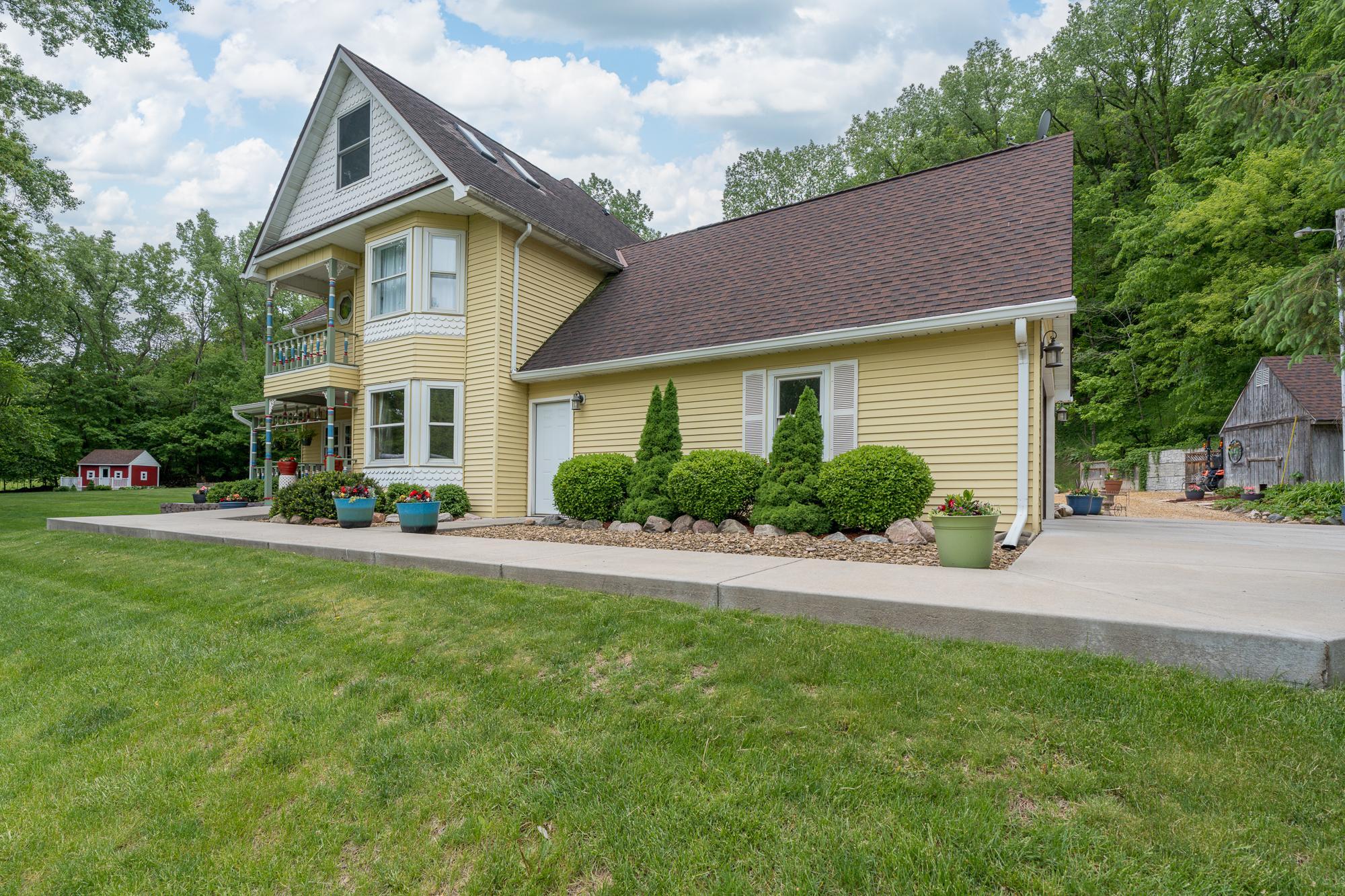 48194 Old River Bluff Road Property Photo 2