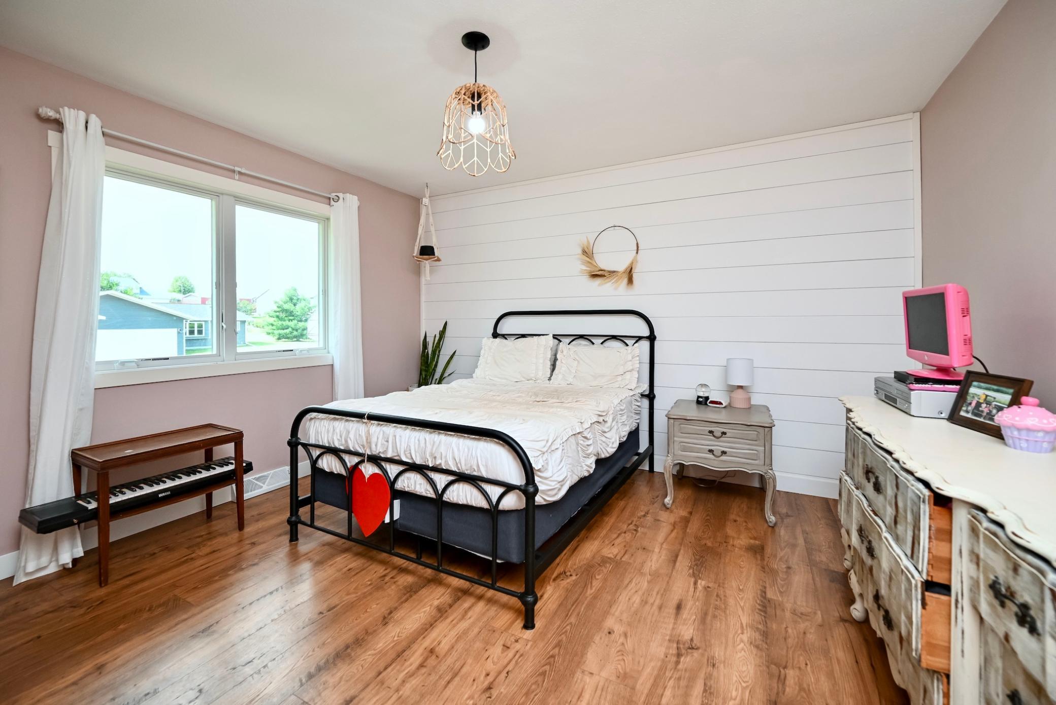 206 Park Avenue Property Photo 17