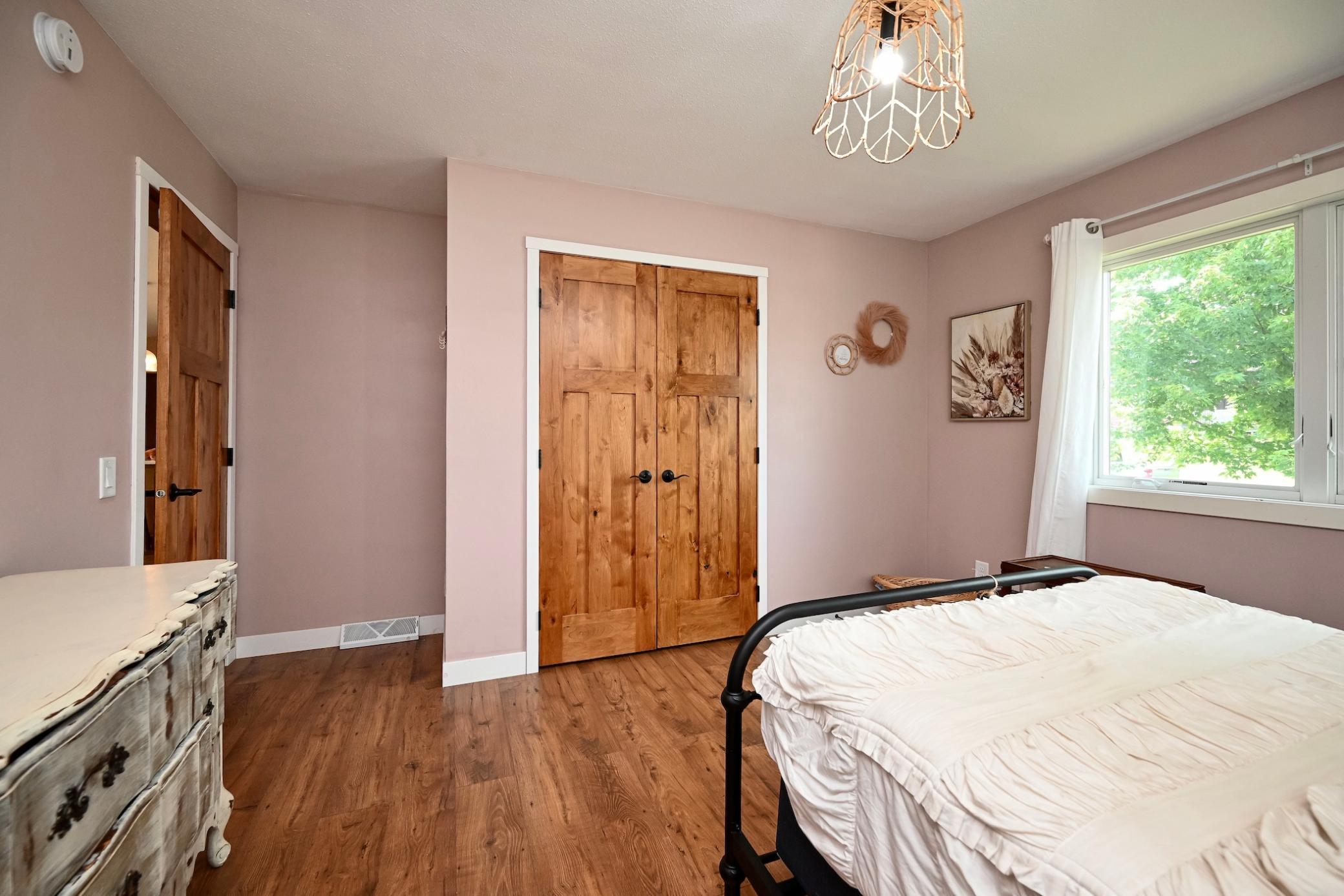 206 Park Avenue Property Photo 18