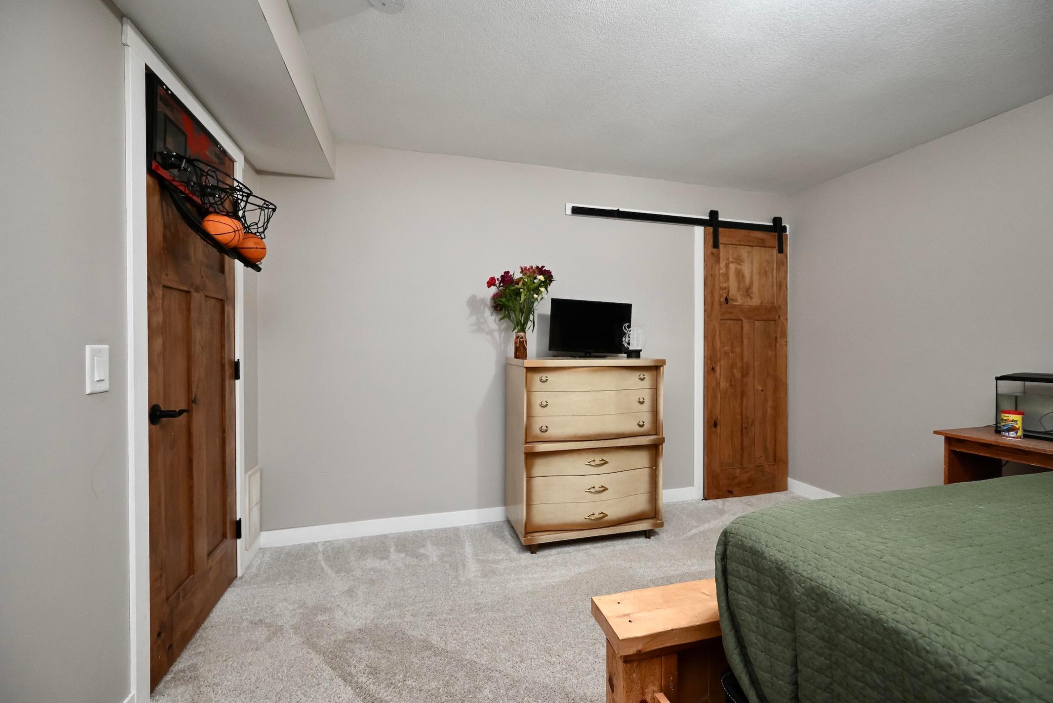 206 Park Avenue Property Photo 23