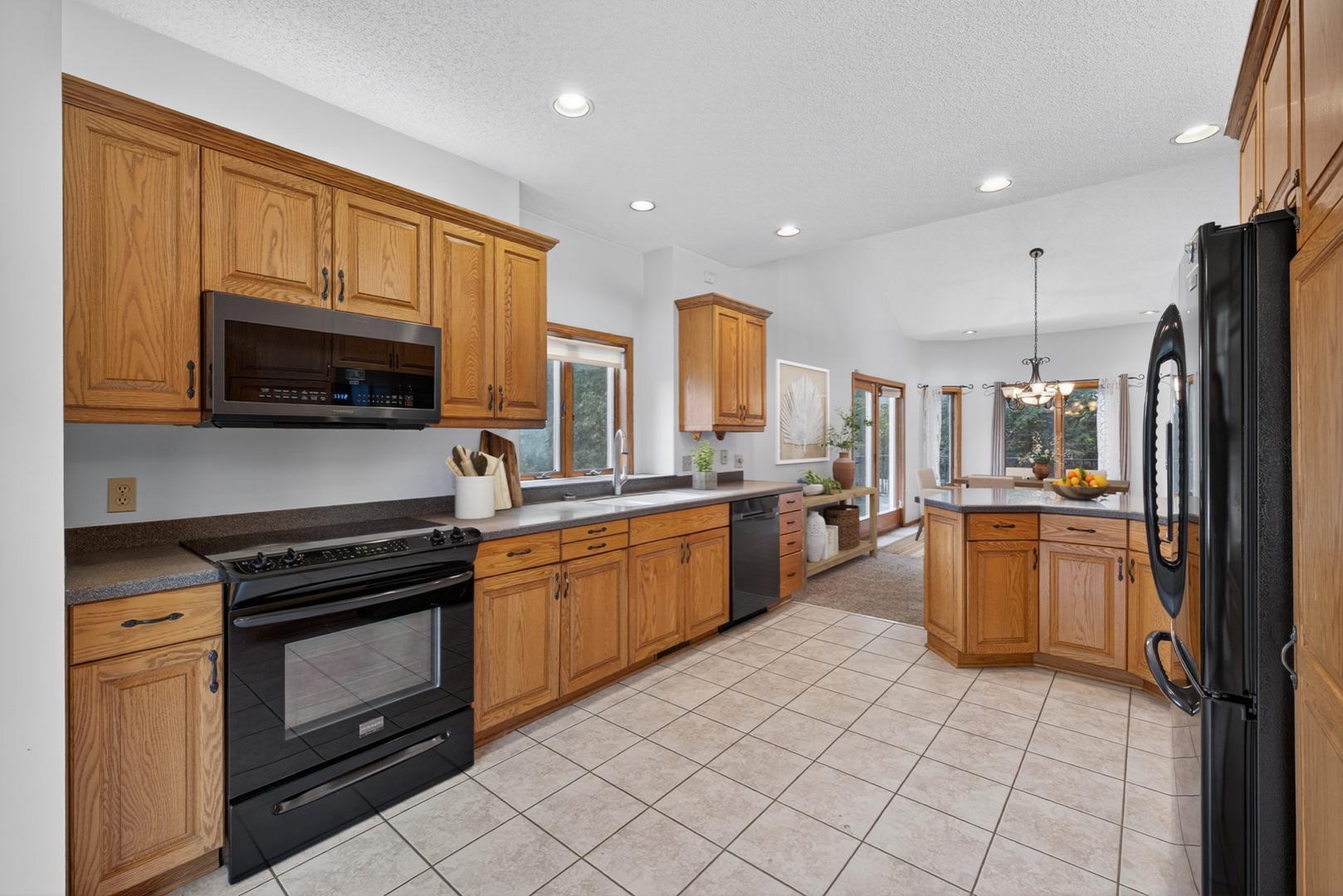 2032 Fox Valley Drive Sw Property Photo 6