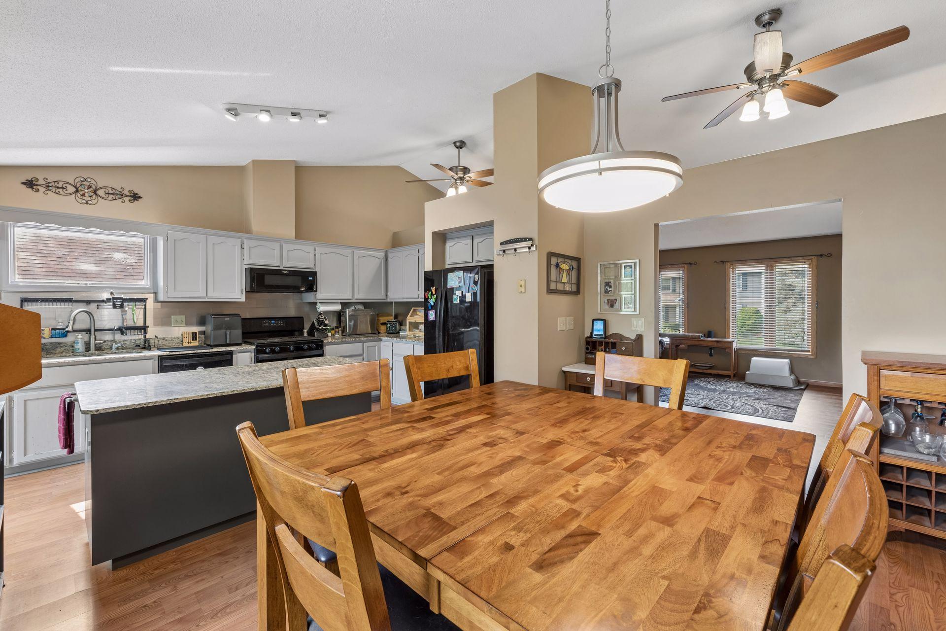 19036 Echo Lane Property Photo 1