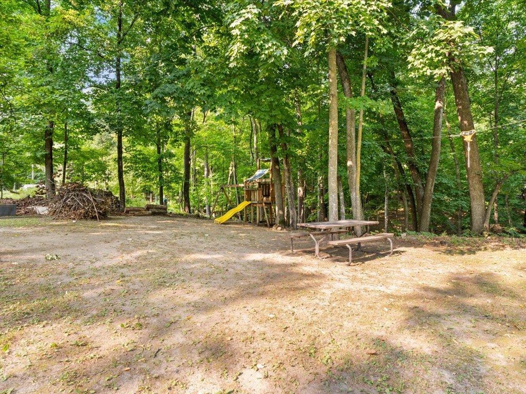 8633 Interlachen Road Property Photo 18