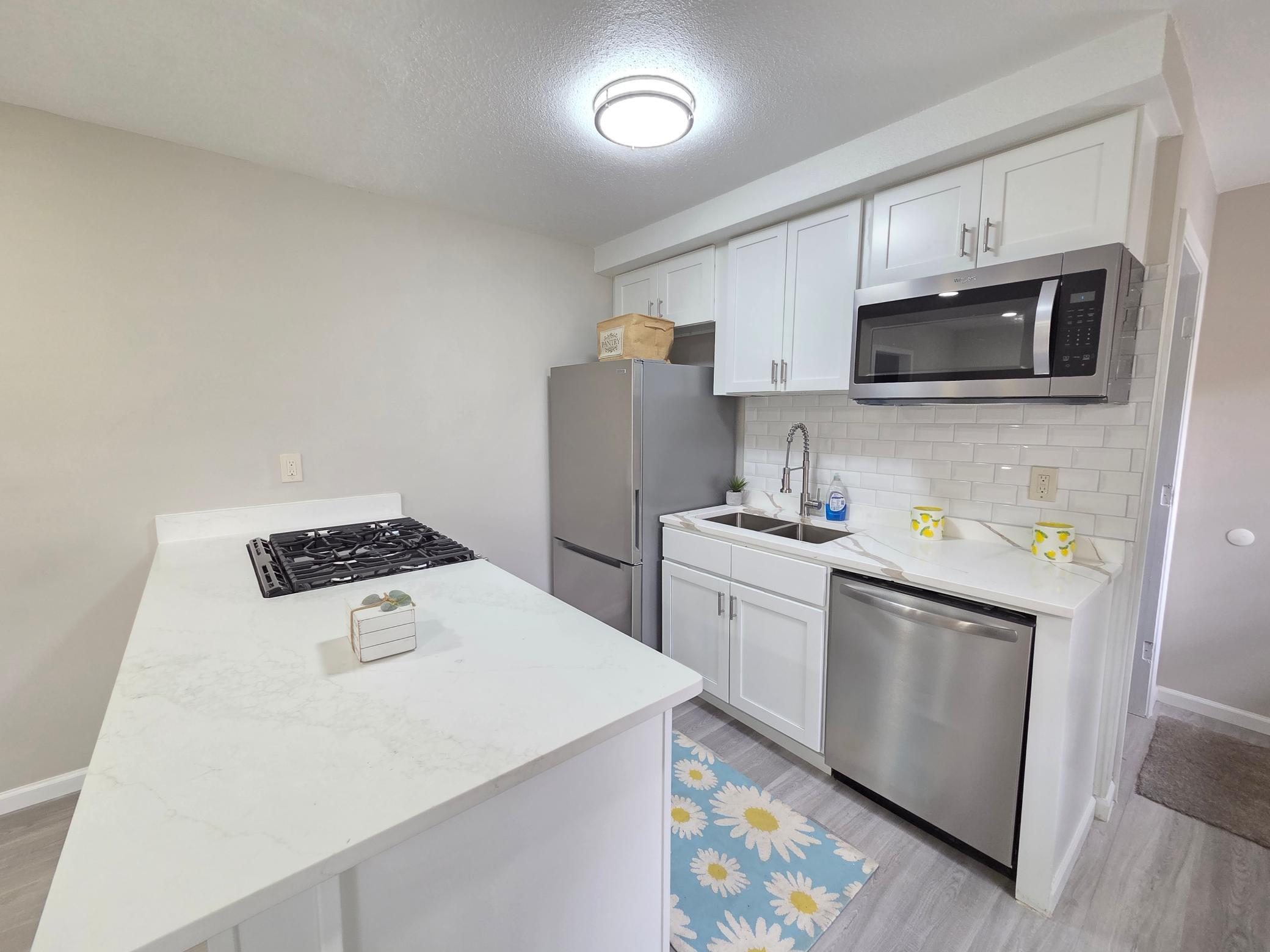 5201 W 84th Street Property Photo 8