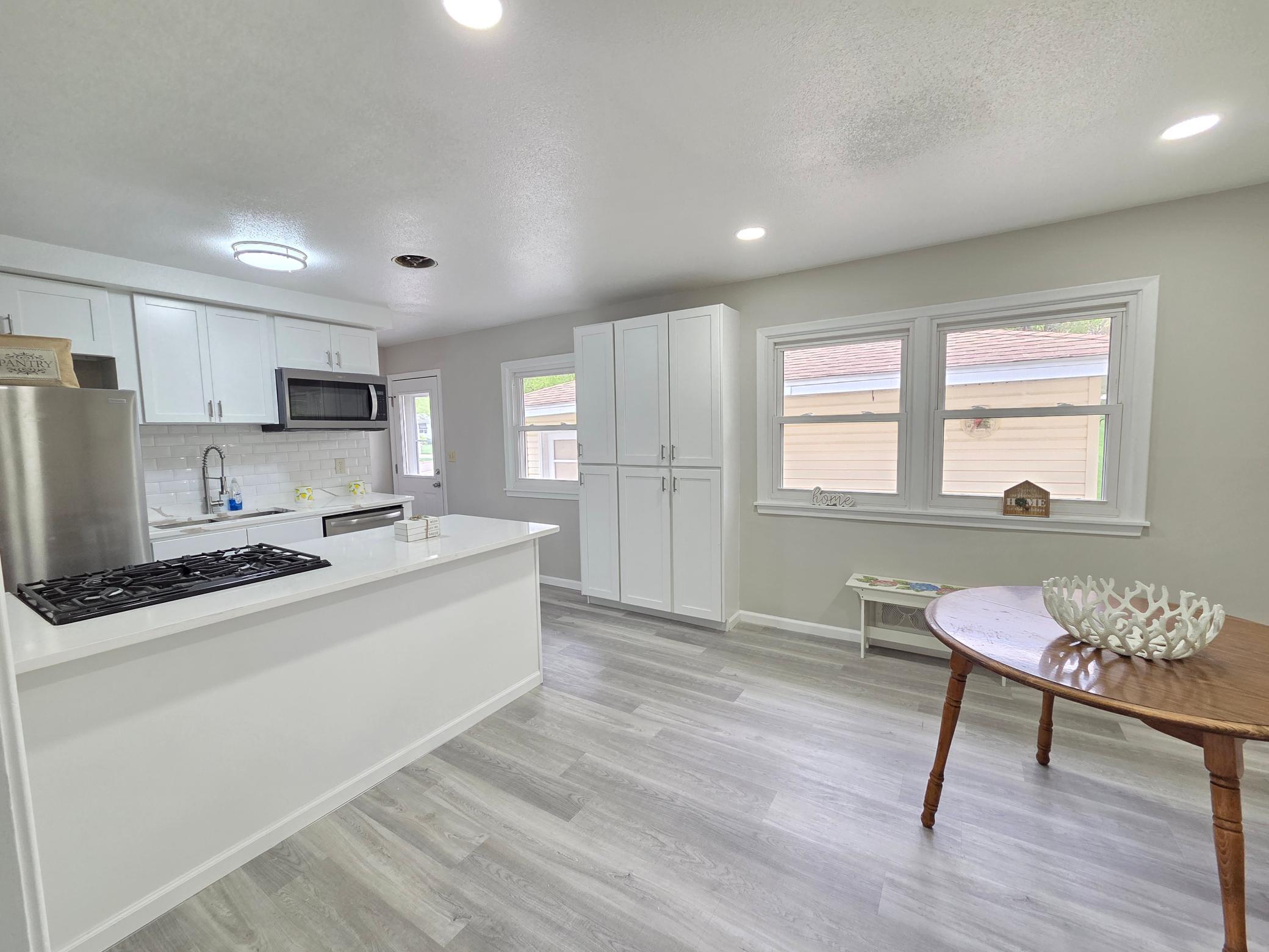 5201 W 84th Street Property Photo 17