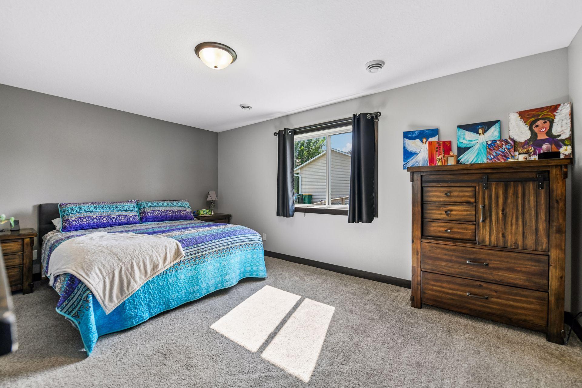 345 6th Street E Property Photo 11