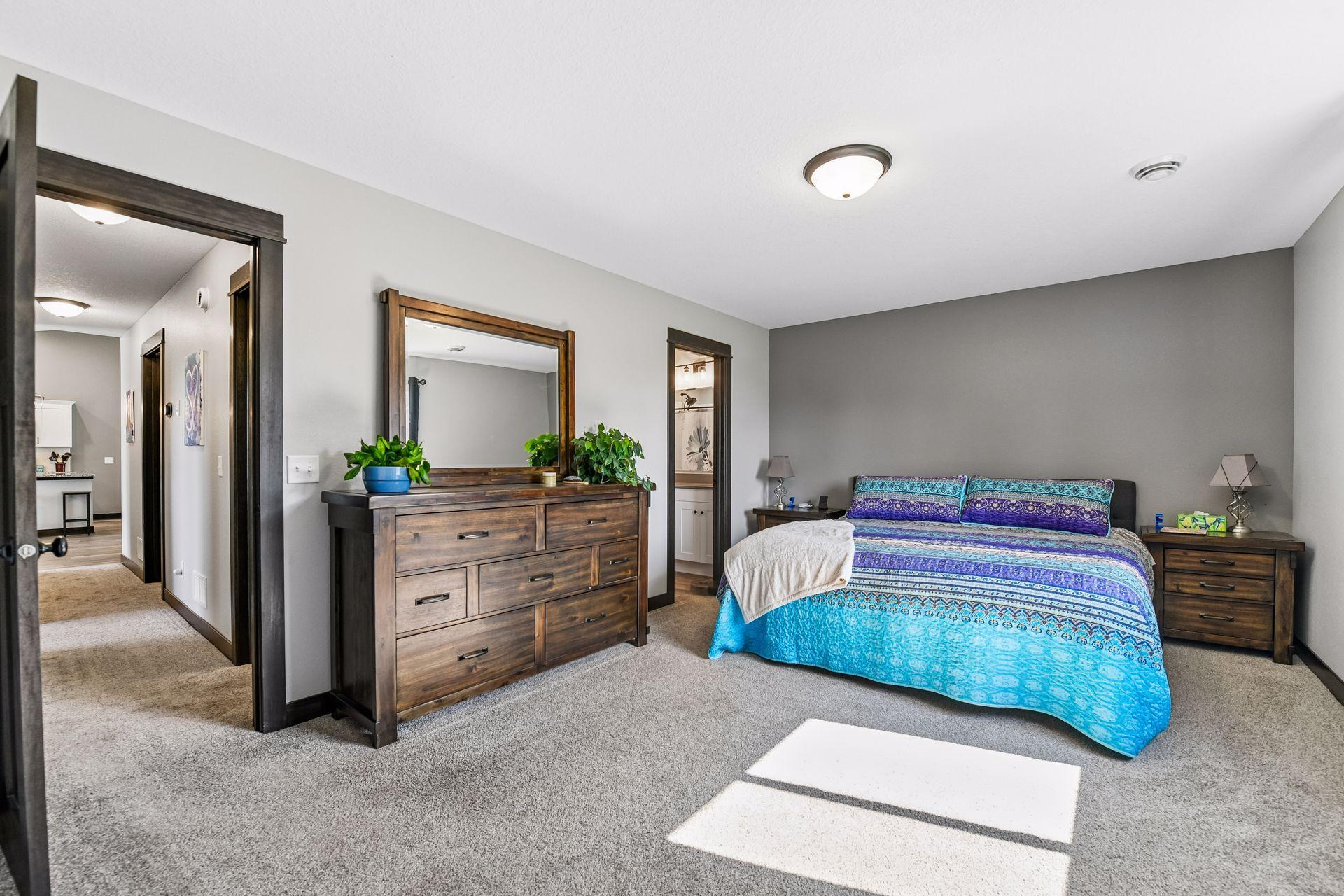 345 6th Street E Property Photo 12
