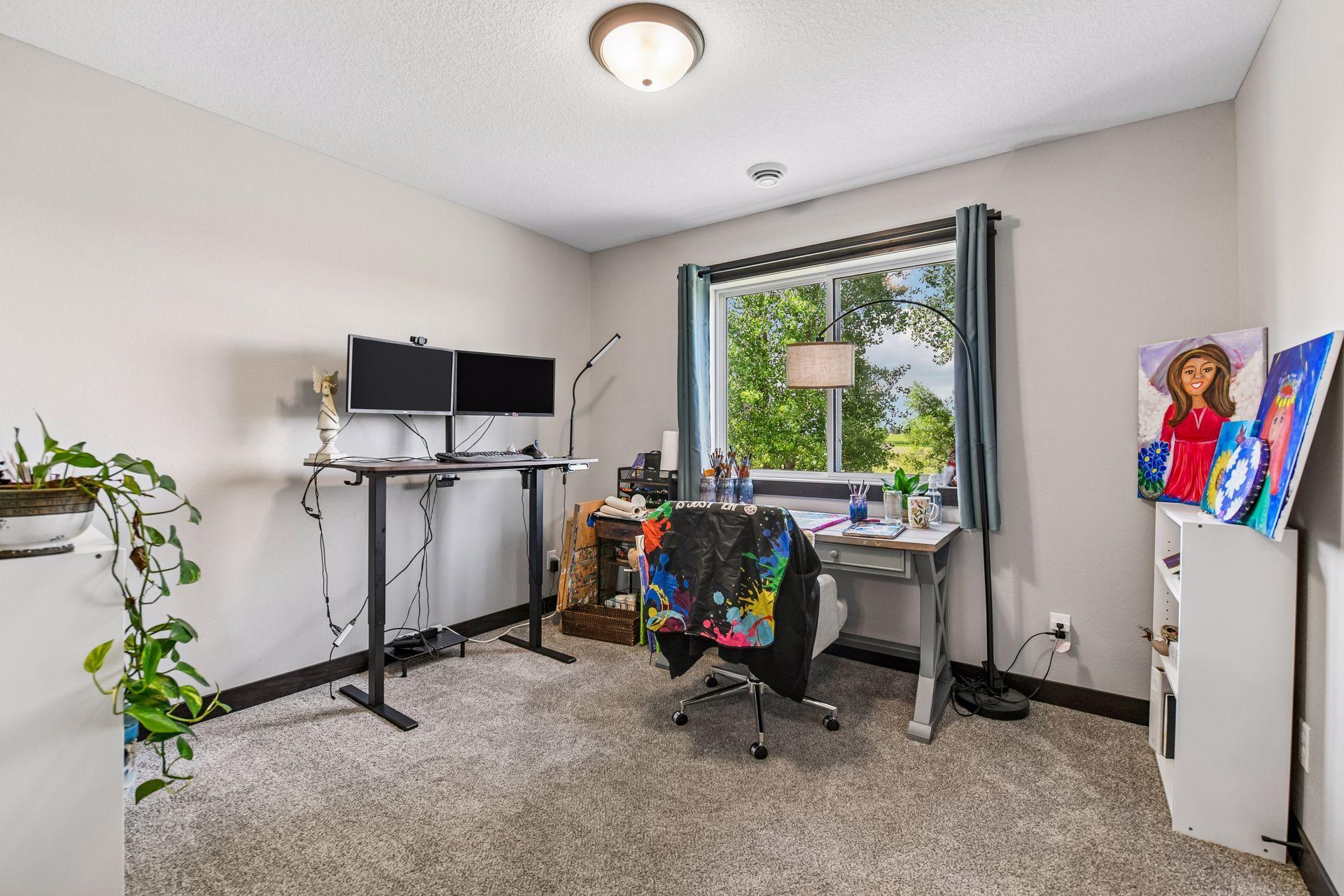 345 6th Street E Property Photo 14