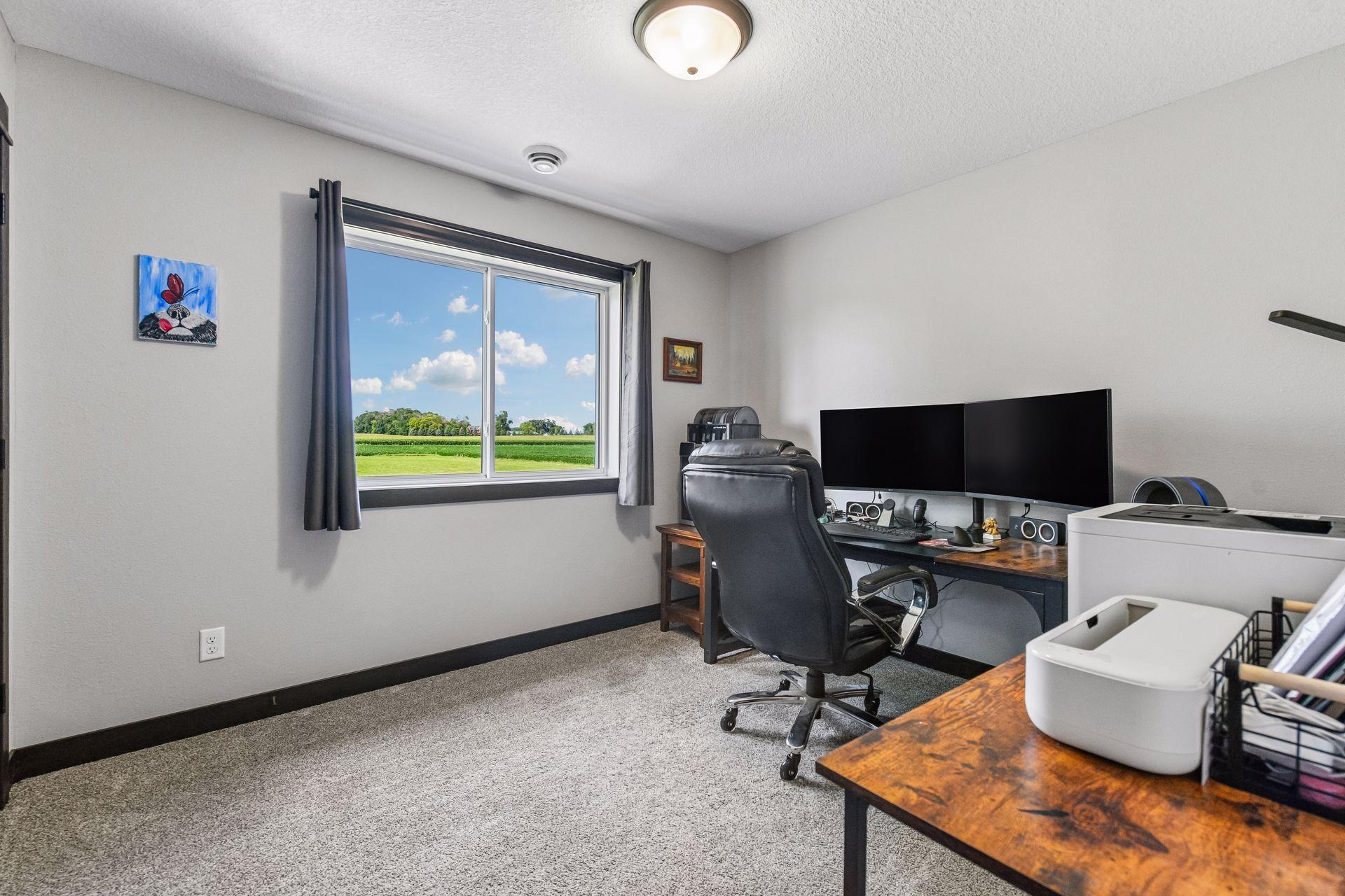 345 6th Street E Property Photo 15