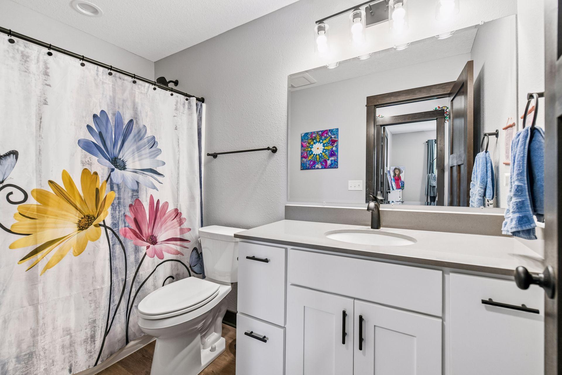 345 6th Street E Property Photo 17
