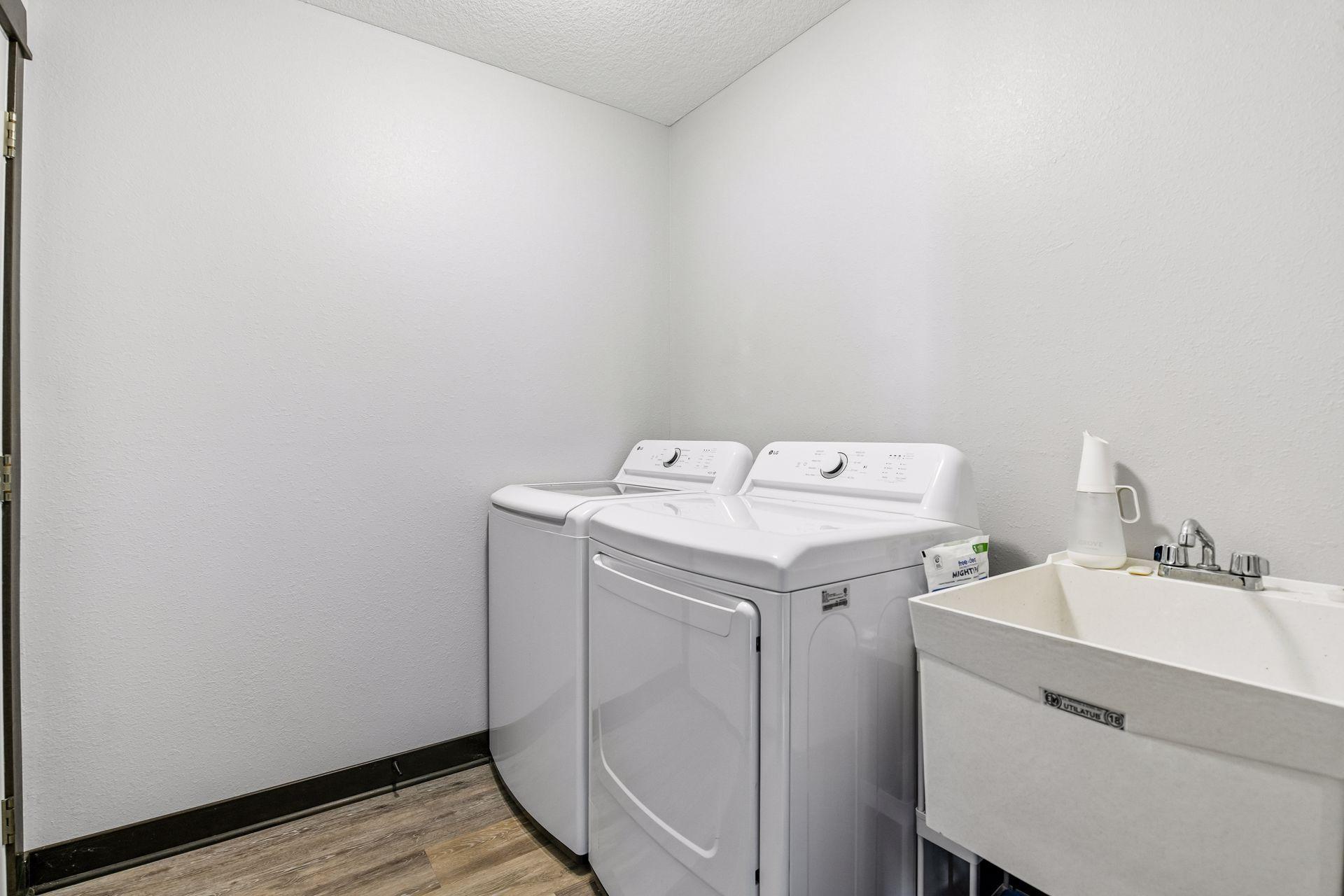 345 6th Street E Property Photo 19