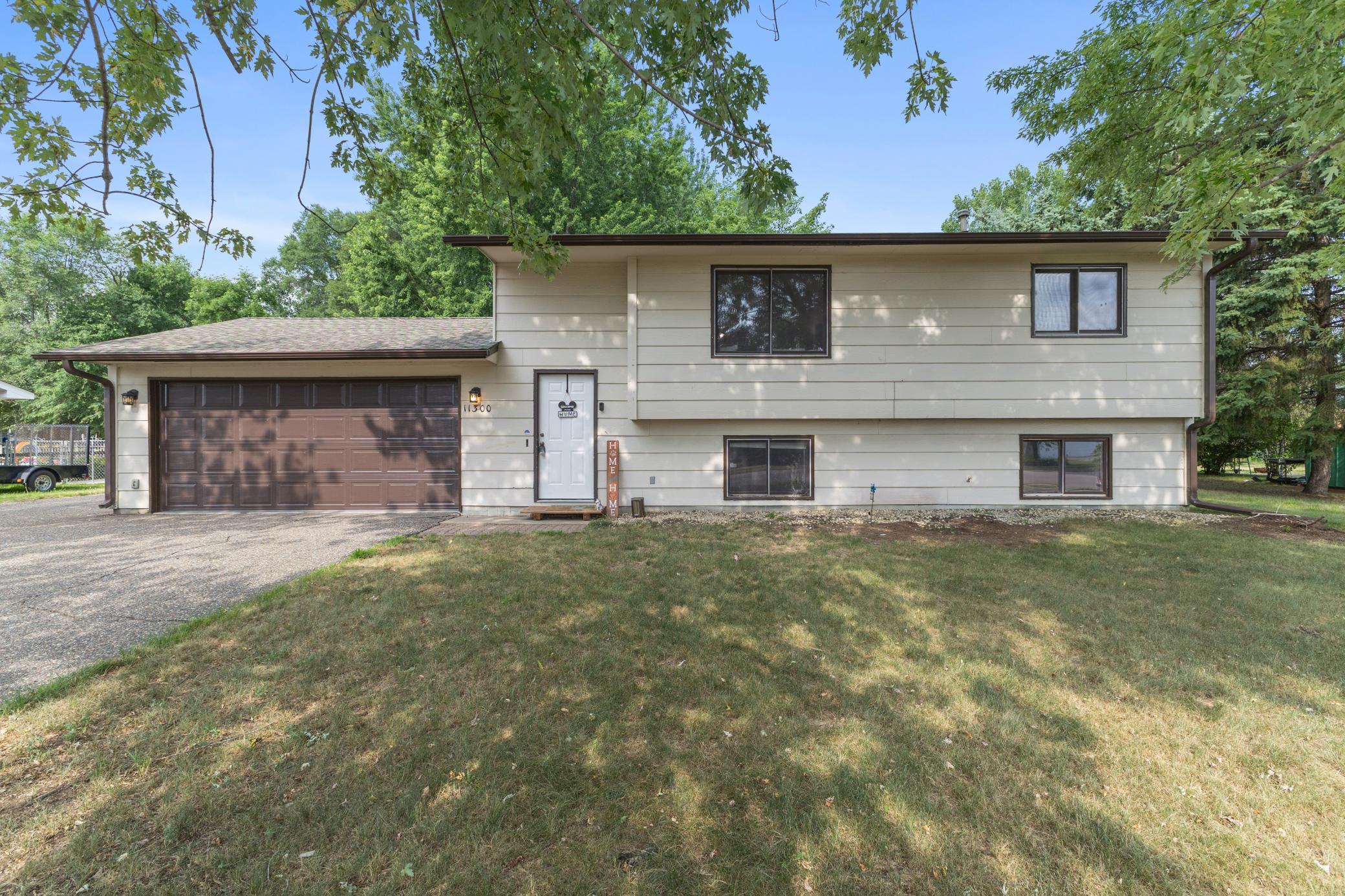 11300 Brenda Boulevard Property Photo 1