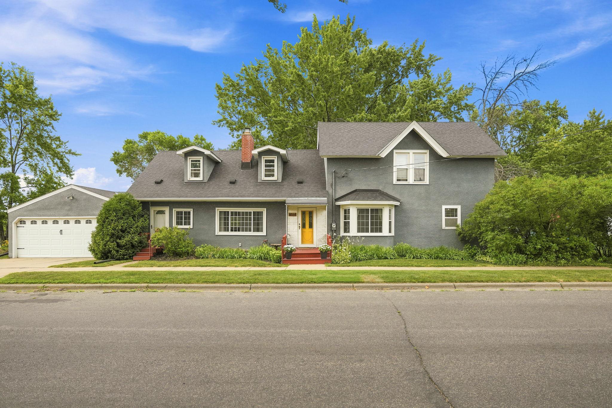 4864 Bloom Avenue Property Photo 1