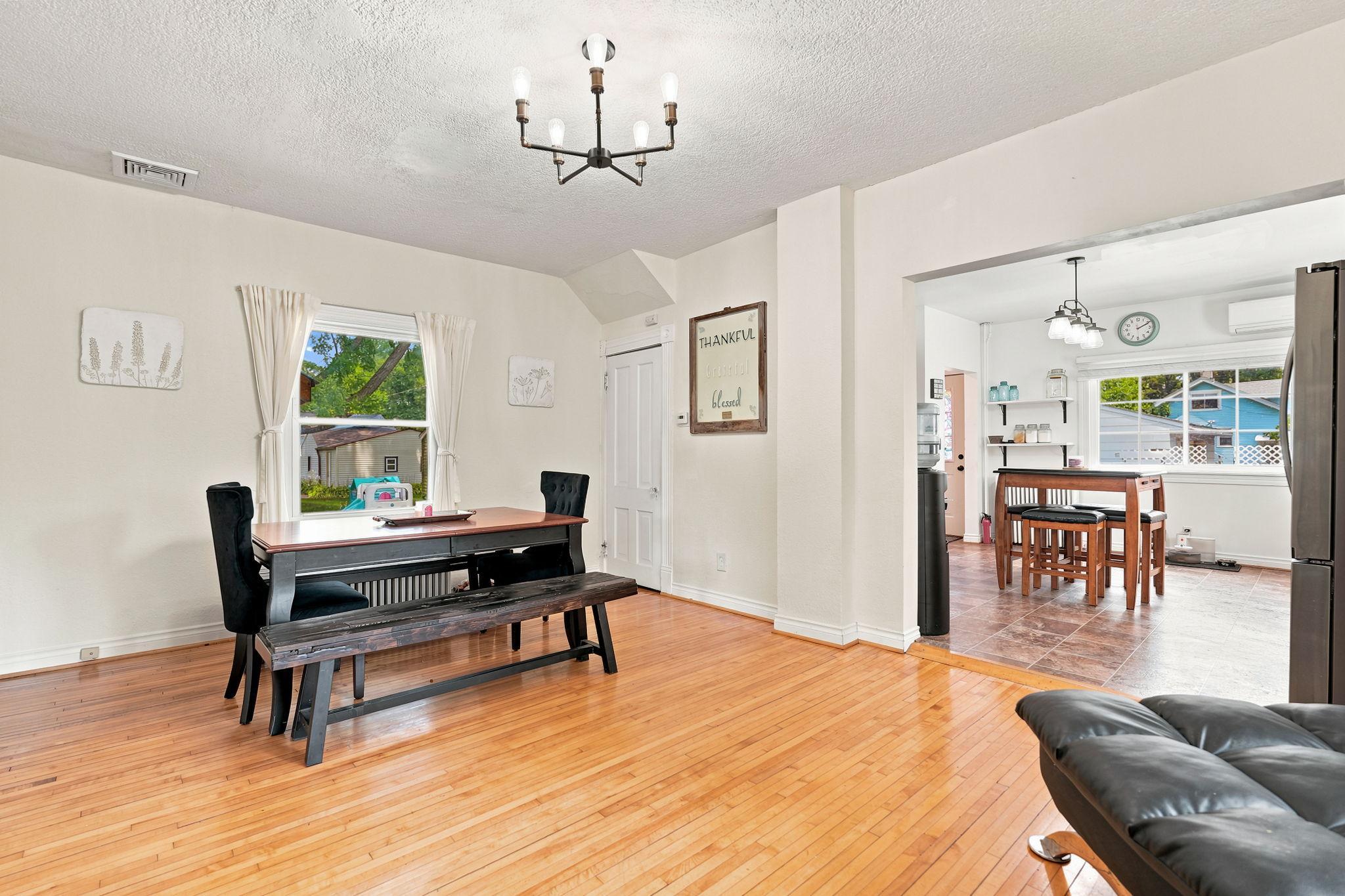4864 Bloom Avenue Property Photo 7