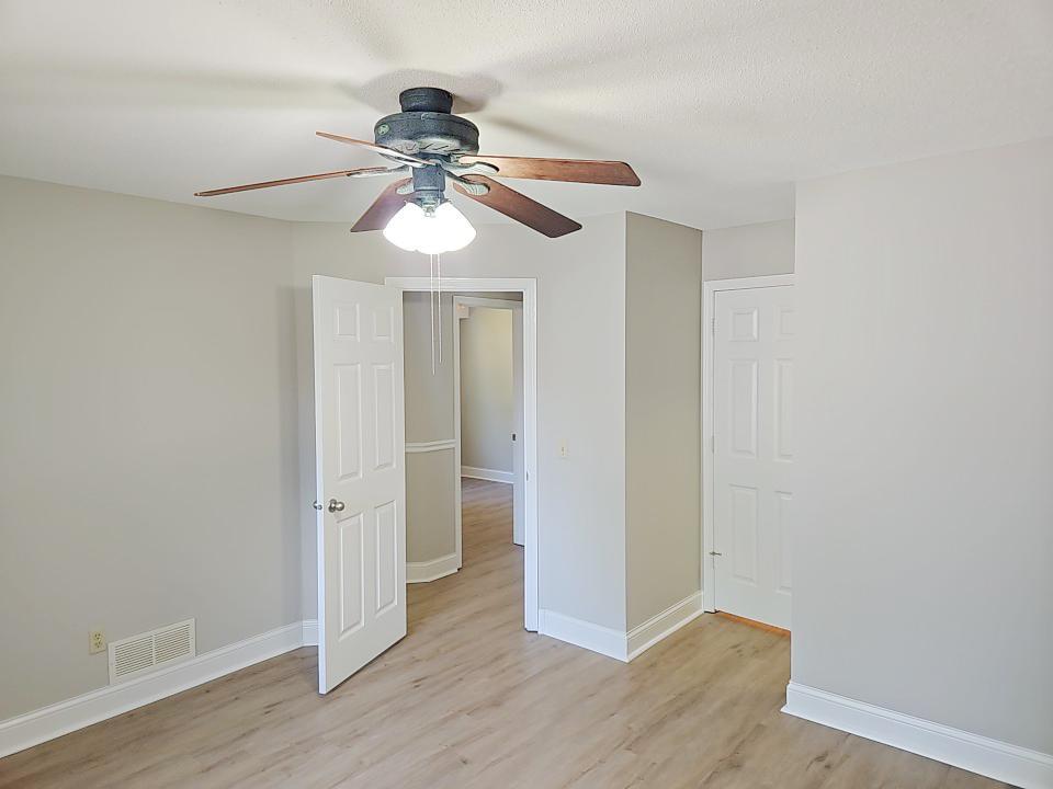 10928 Rhode Island Circle N Property Photo 31