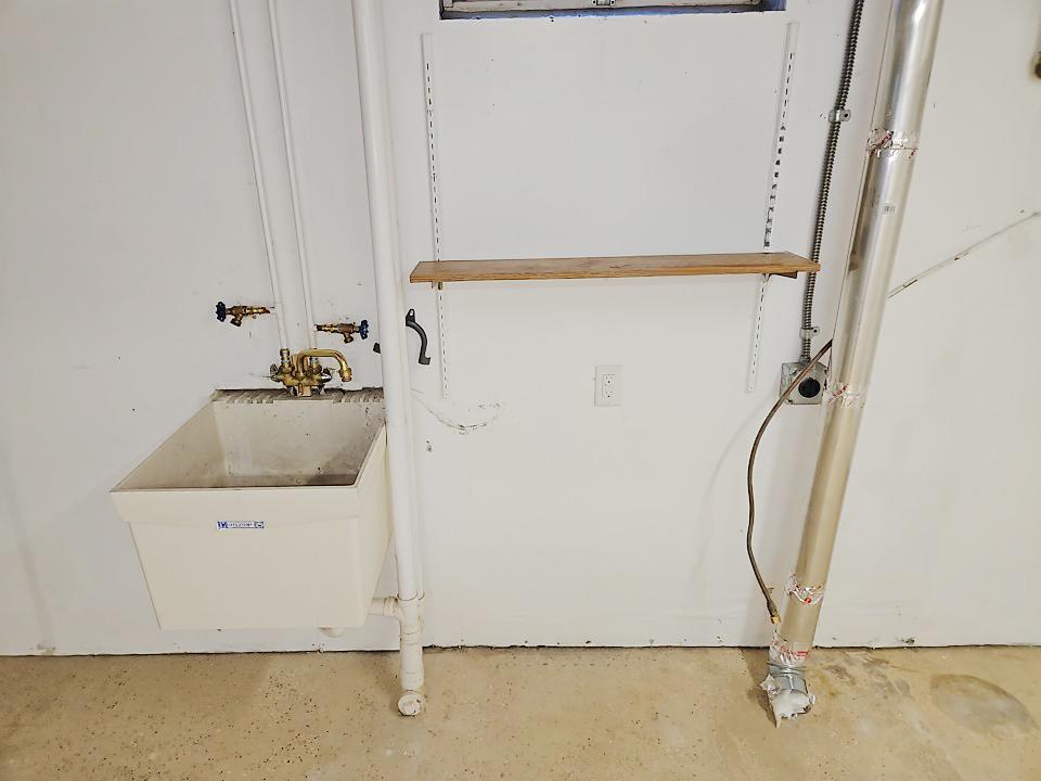 10928 Rhode Island Circle N Property Photo 56