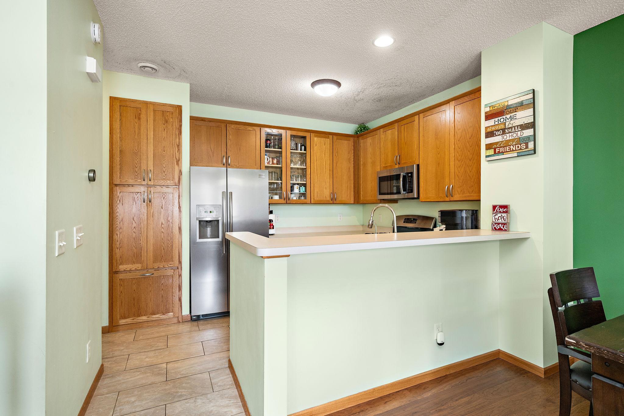1072 Henslow Avenue N Property Photo 7