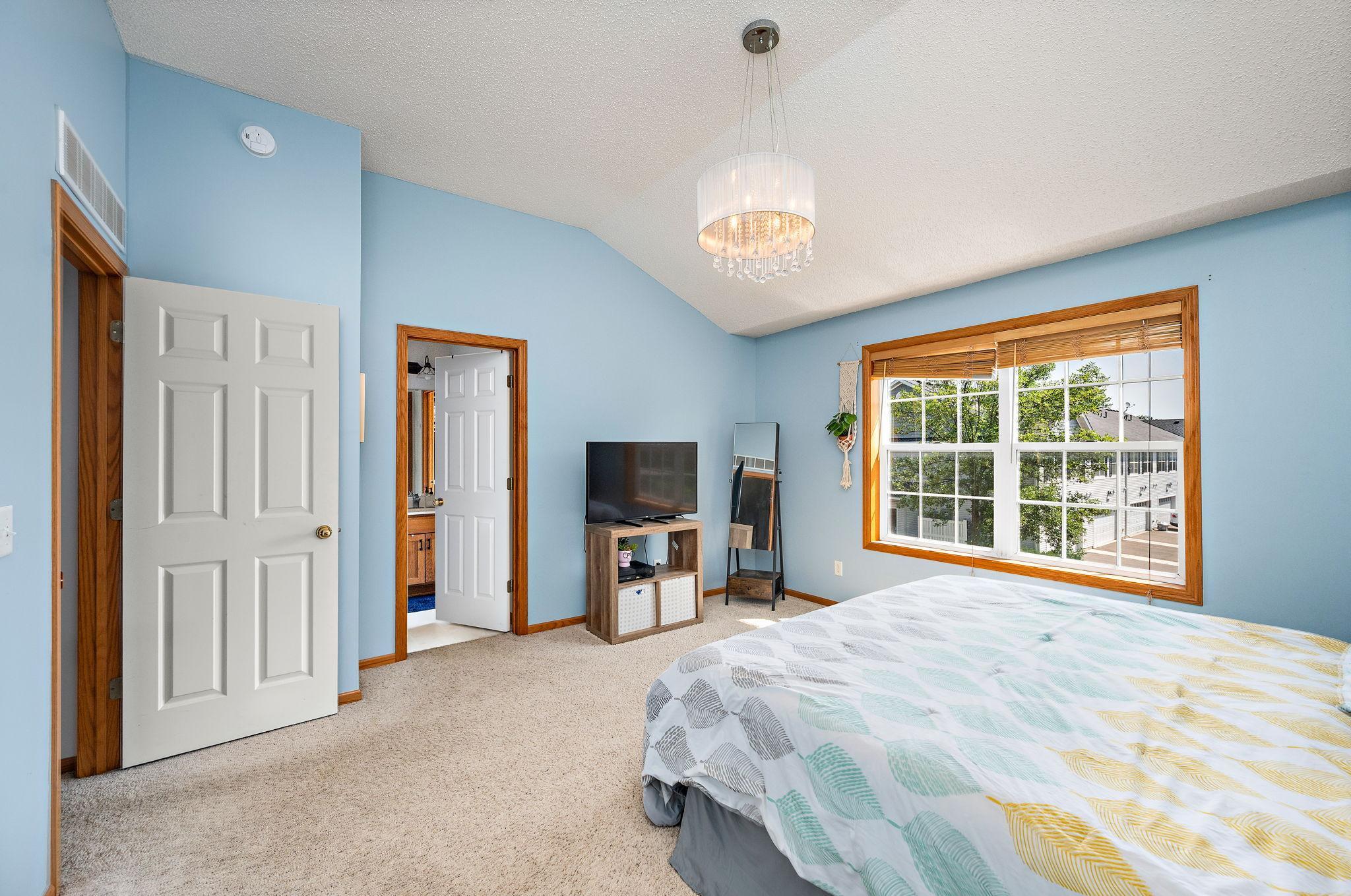 1072 Henslow Avenue N Property Photo 13