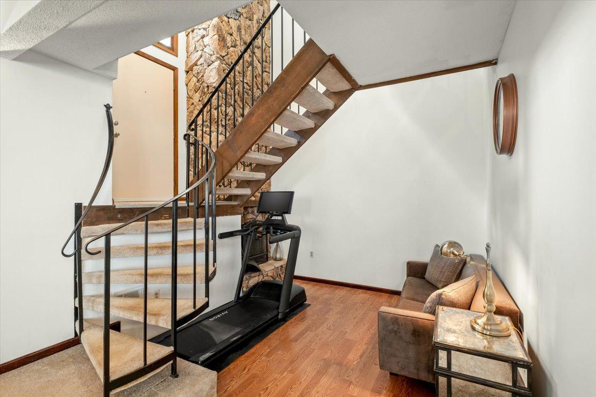 5530 E Bavarian Pass Property Photo 4